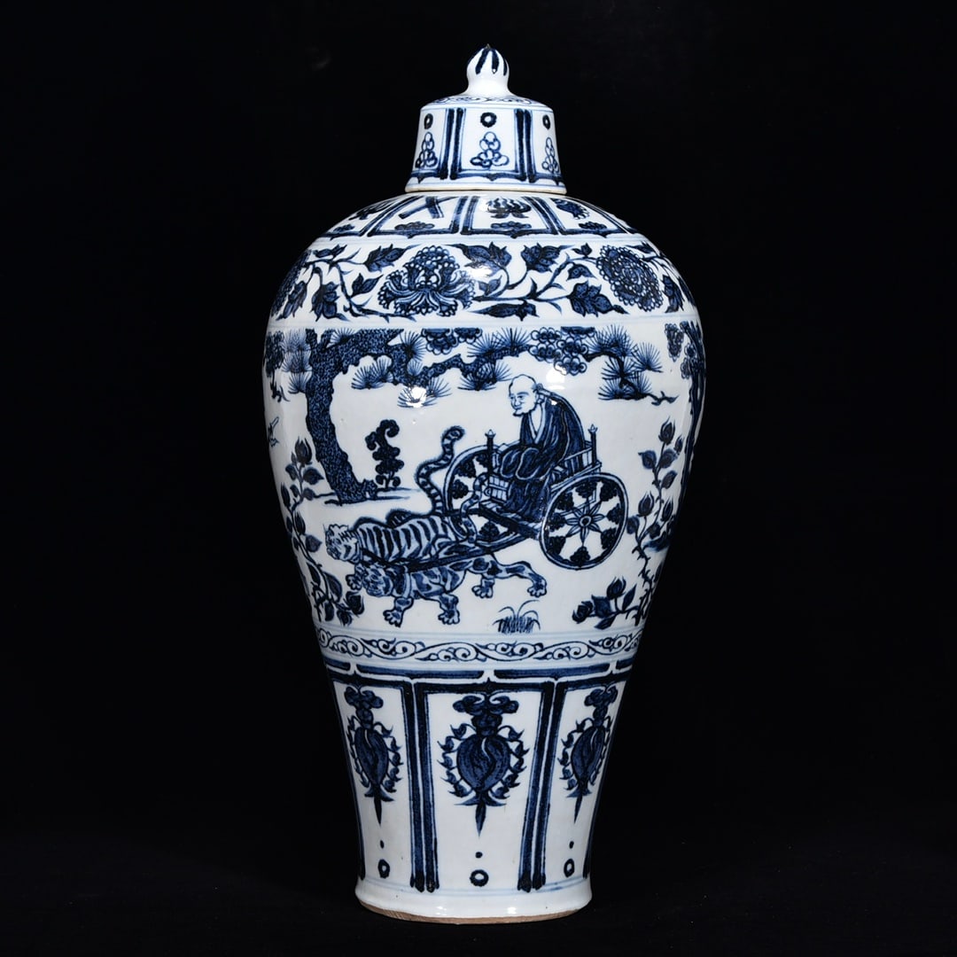 An Exquisite Blue and White Character and Story Pattern Vase: An Exquisite Blue and White Character and Story Pattern Vase,Yuan Dynasty,China,Size:18.9inx9.4in,青花人物故事纹瓶,中国元代