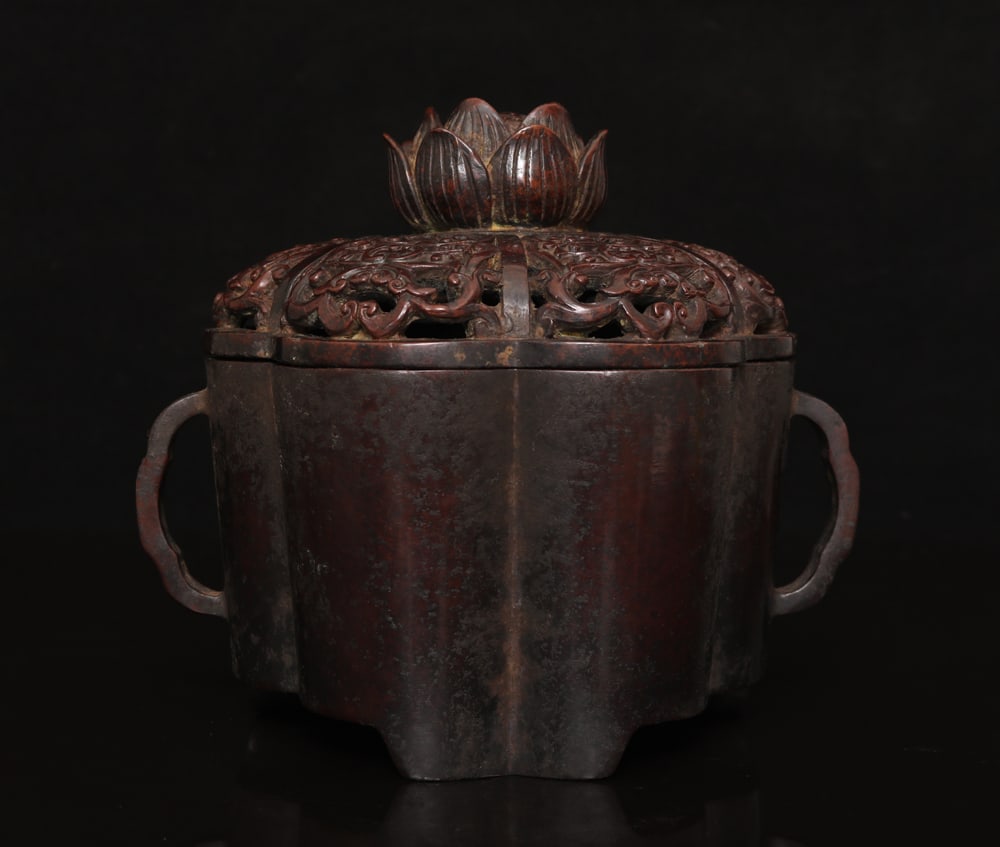 An Exquisite Copper Flower Pattern Double-Ears Tripod Censer (1 of 9)