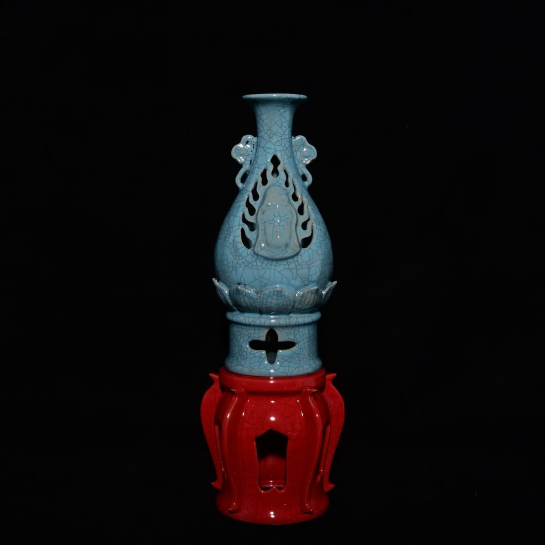An Exquisite Ru yao Double-Ears Vase,: An Exquisite Ru yao Double-Ears Vase,Song Dynasty, China,With Mark,Size:13.8inx5.1in 汝窑双耳瓶