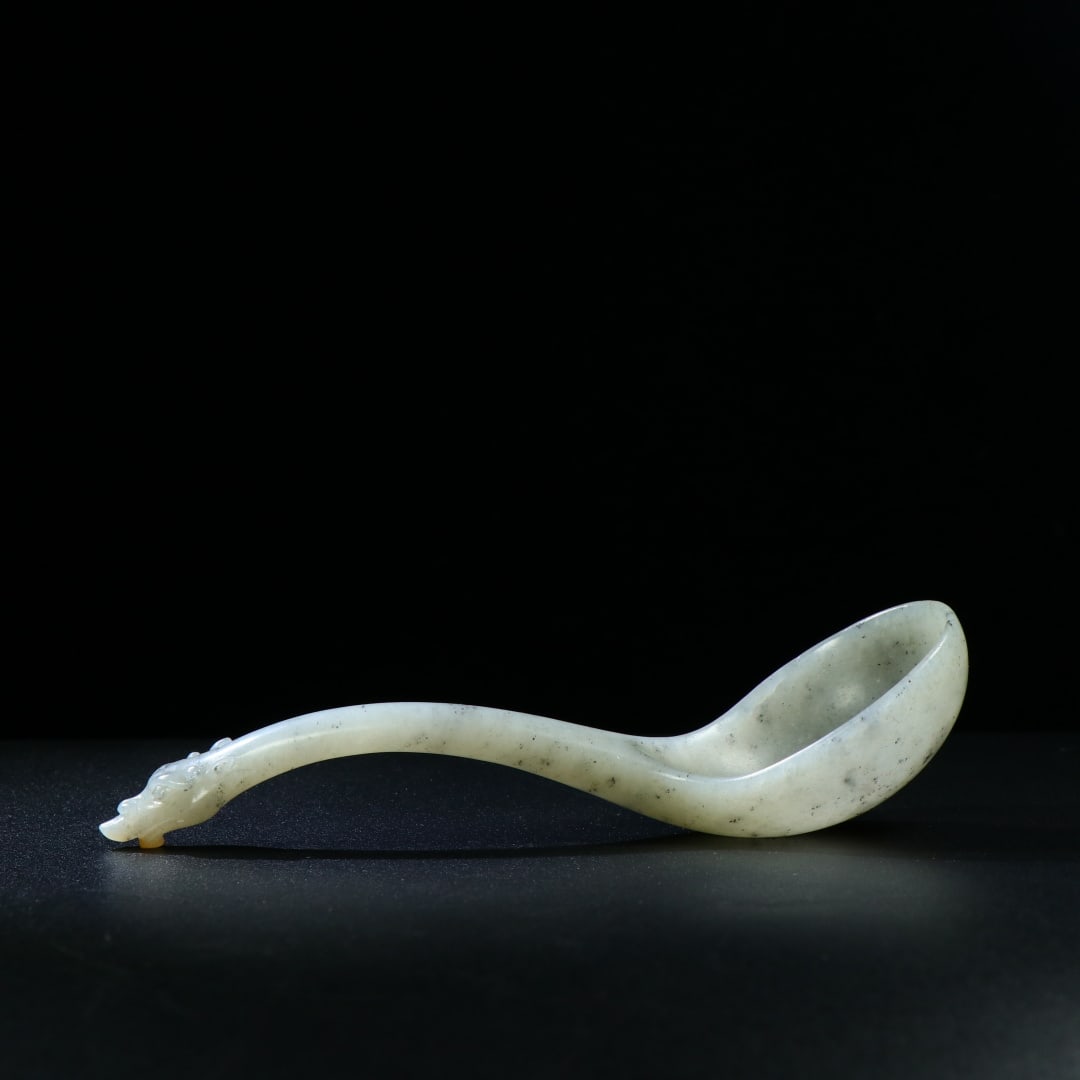 An Exquisite White Jade Dragon Pattern Spoon - 3