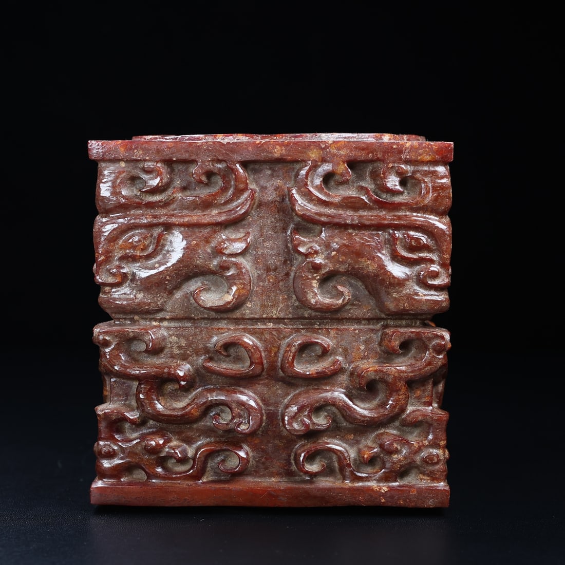 An Exquisite White Jade Dragon Pattern Vase - 4