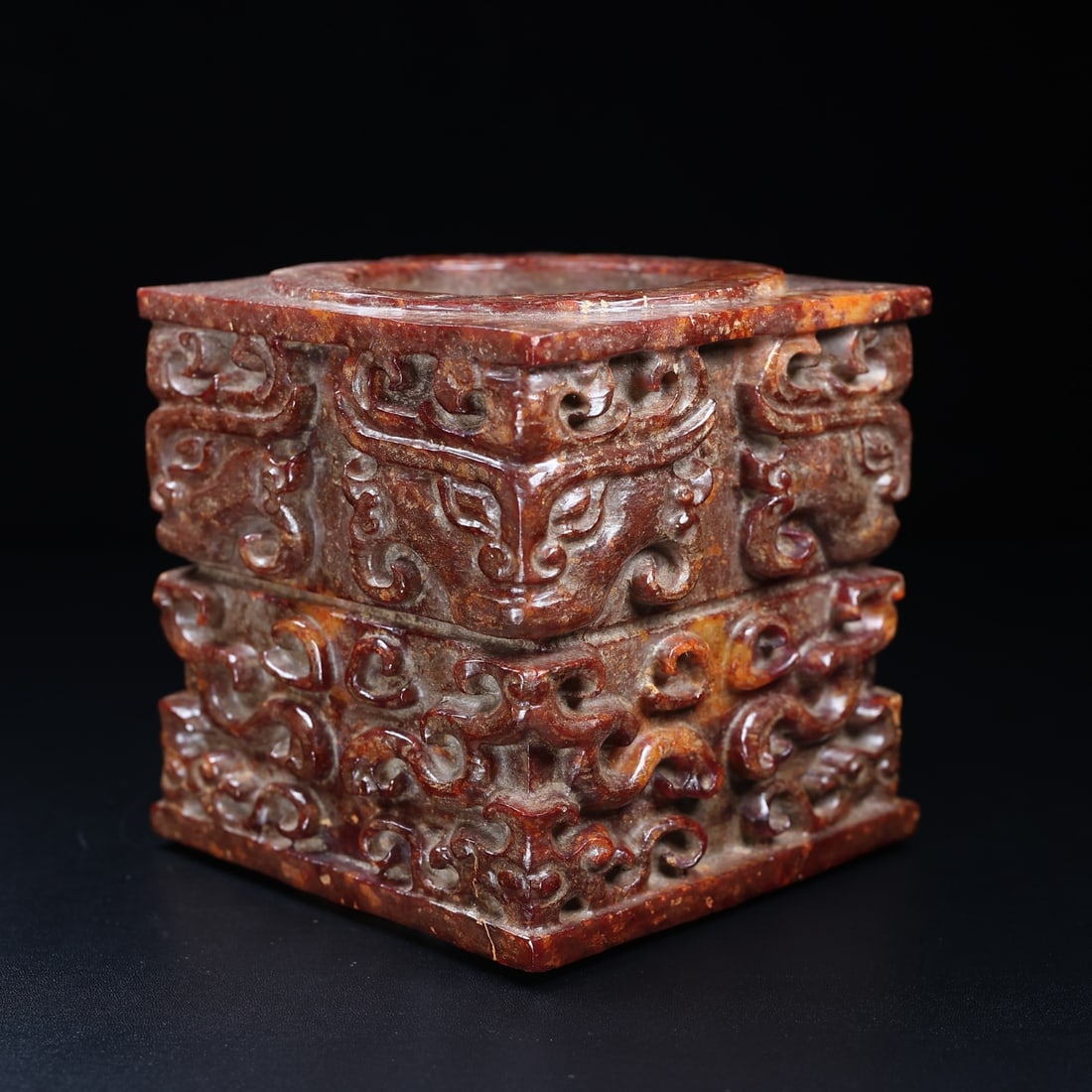 An Exquisite White Jade Dragon Pattern Vase - 7