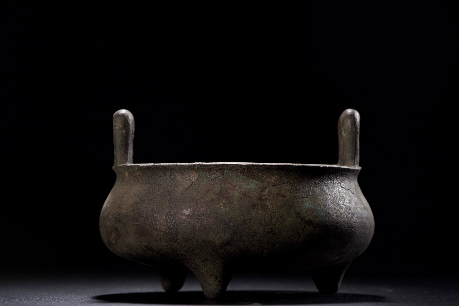 An Exquisite Copper Double-Ears Tripod Censer (1 of 9)