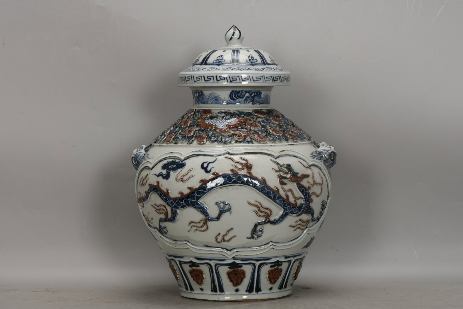 An Exquisite Blue and White Lotus Pattern Dragon and Phoenix Pattern Double-Ears Jar: An Exquisite Blue and White Lotus Pattern Dragon and Phoenix Pattern Double-Ears Jar,Yuan Dynasty, China,Size:17.7inx12.6in,青花缠枝莲纹龙凤纹
