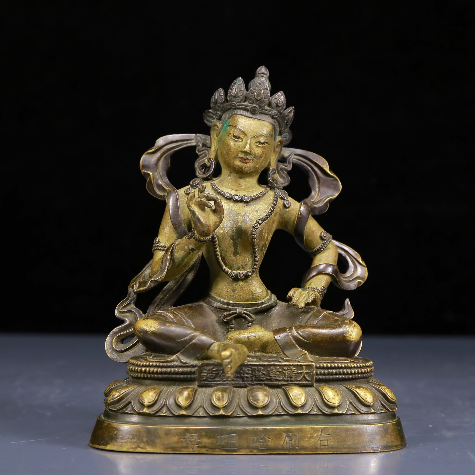 A Solemn Bronze Statue of Tara: A Solemn Bronze Statue of Tara,Qing Dynasty,China,Qianlong Seven-character Mark,Size:5.1inx3.5inx6.3in,Weight:1555g,铜度母像,清代,乾隆七字&#