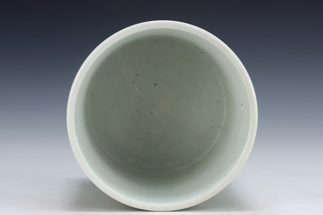 An Exquisite Celadon Glazed Lotus Pattern Dragon Pattern Brush Pot - 7