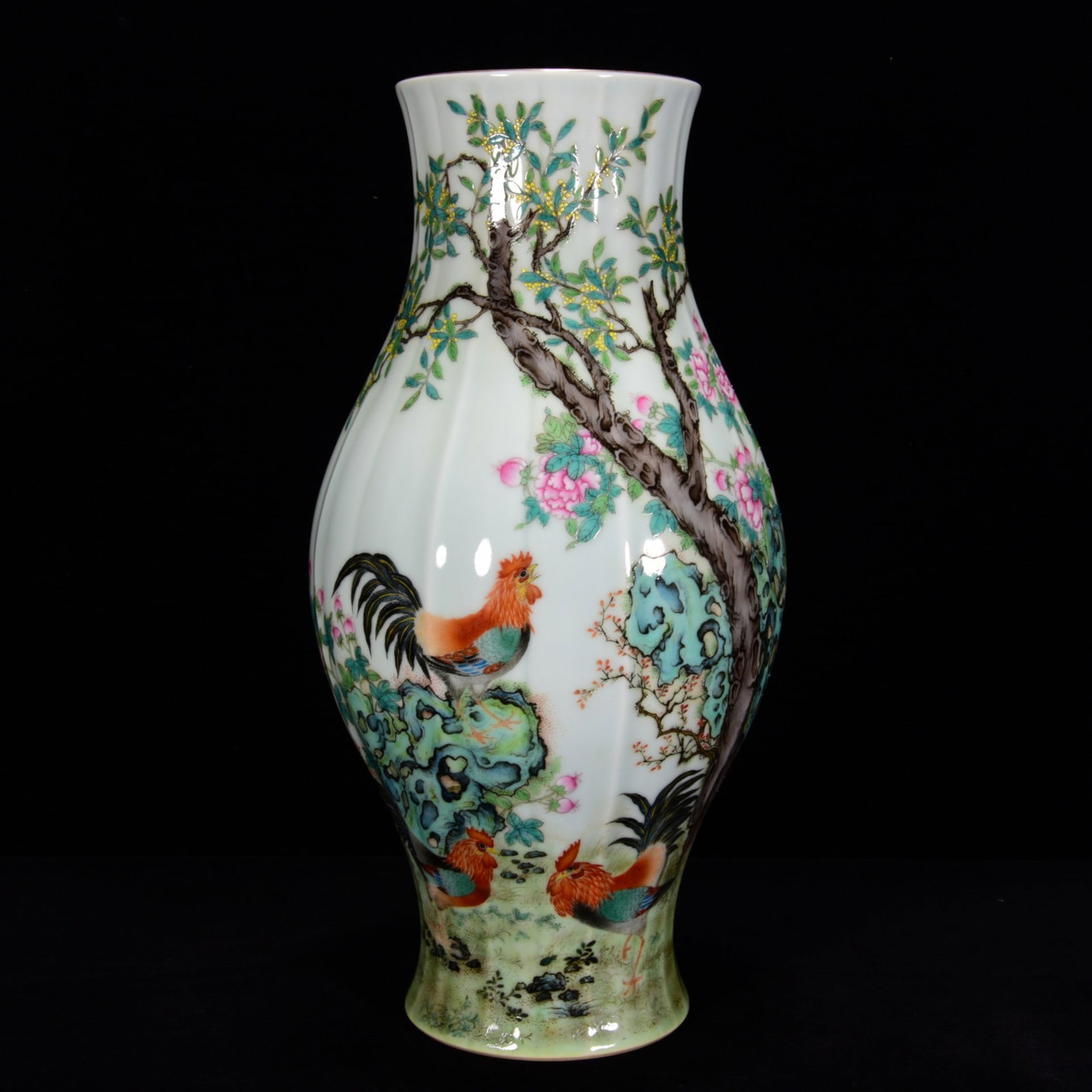 An Exquisite Famille-Rose Flower and Rooster Pattern Vase: An Exquisite Famille-Rose Flower and Rooster Pattern Vase,Qing Dynasty,China,with Yongzheng Six-character Mark,Size:12.6inx5.9in,粉彩花卉公鸡纹瓶,ߑ