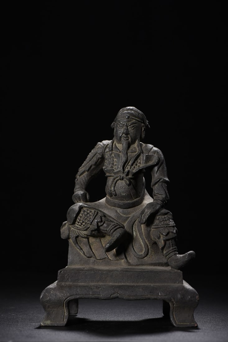An Exquisite Copper Figure Ornament: An Exquisite Copper Figure Ornament,Qing Dynasty,China,Size:7.3inx5.3inx3.1in,Weight:1325g,铜人物摆件,中国清代