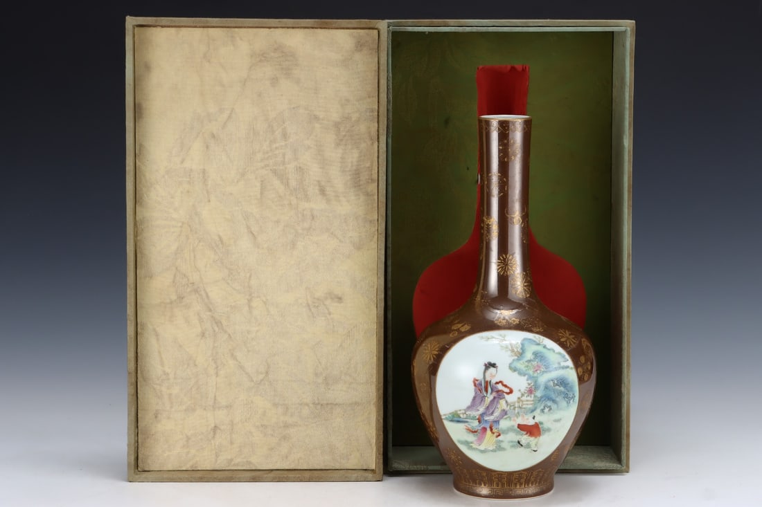 An Exquisite Famille-Rose Character and Story Pattern Vase: An Exquisite Famille-Rose Character and Story Pattern VaseQing Dynasty, China,Qianlong Six-character
