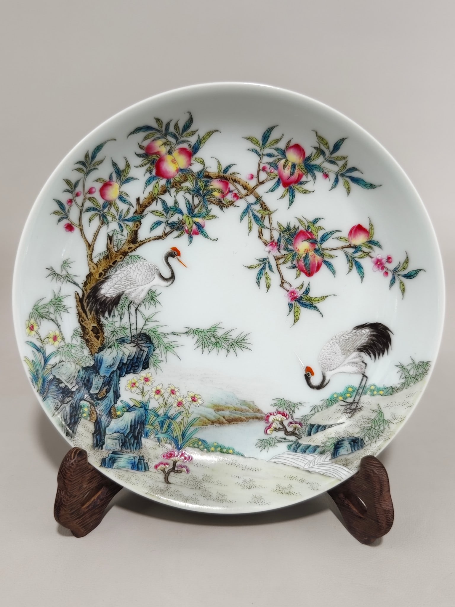 A Pair of Famille-Rose Flower and Bird Pattern Peach Pattern Plate: A Pair of Famille-Rose Flower and Bird Pattern Peach Pattern Plate,Qing Dynasty,China,with Yongzheng Six-character Mark,Size:1.3inx6.7in 一对粉彩花鸟纹桃