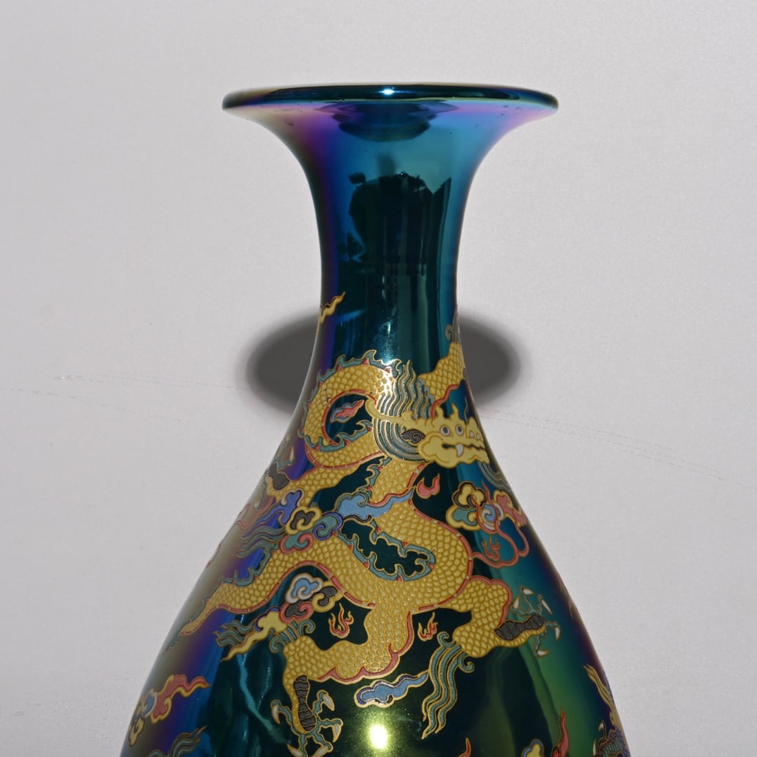 An Exquisite Ding yao Dragon Pattern Vase, - 2