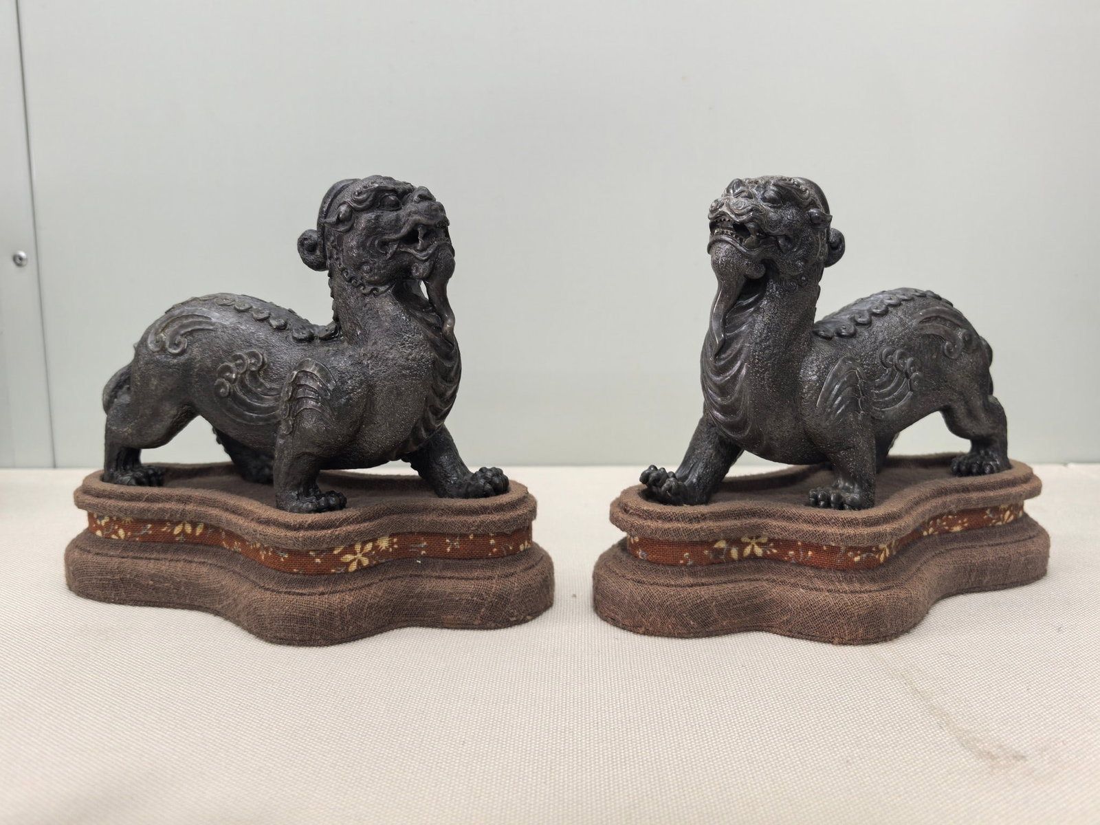 A Pair of Exquisite Shoushan Stone Wealth-Attracting Creature Ornaments (1 of 4)