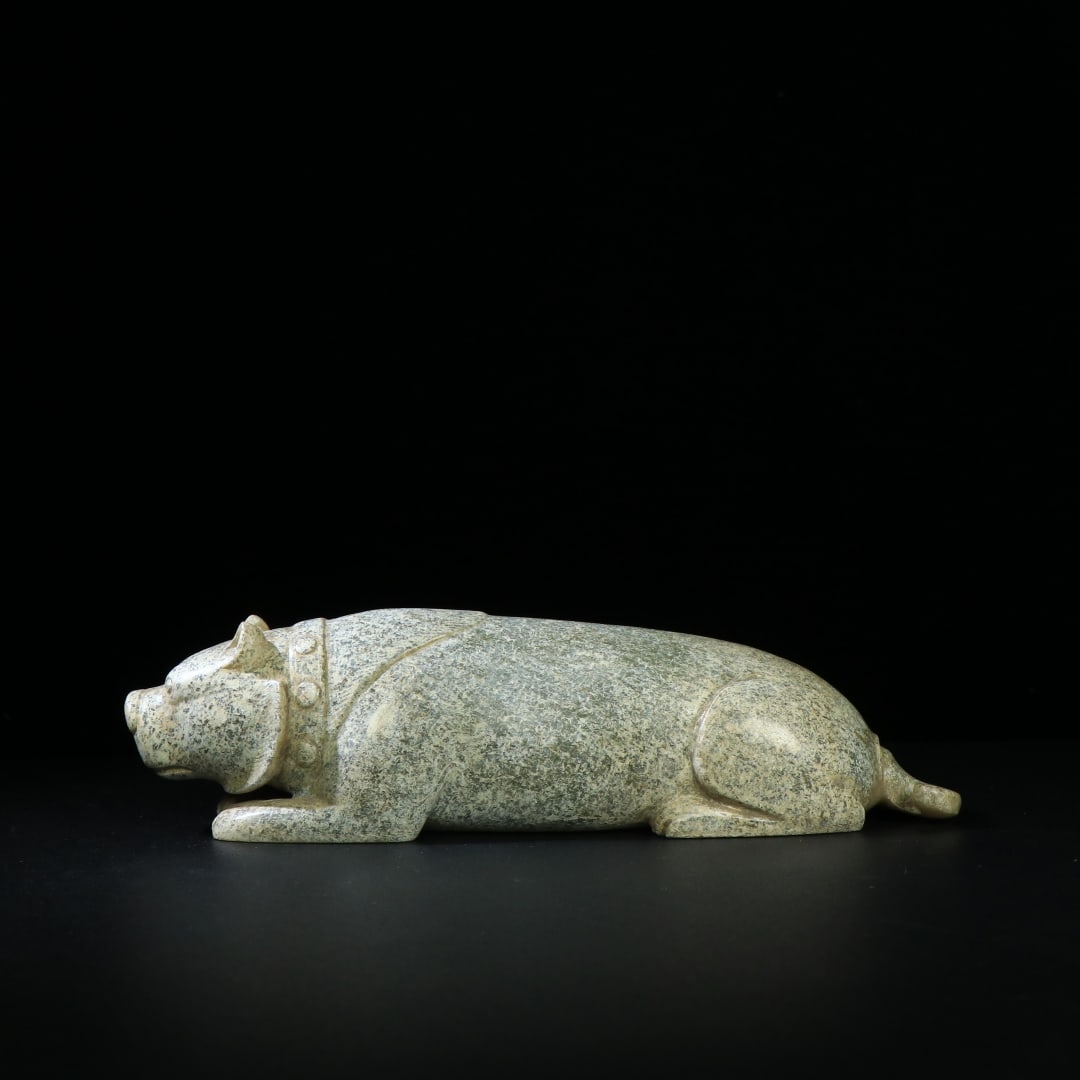 An Exquisite White Jade Auspicious Animal Ornament: An Exquisite White Jade Auspicious Animal Ornament,Han Dynasty,China,Size:6.6inx1.8inx1.9in,Weight:526g,白玉瑞兽摆件,中国汉代