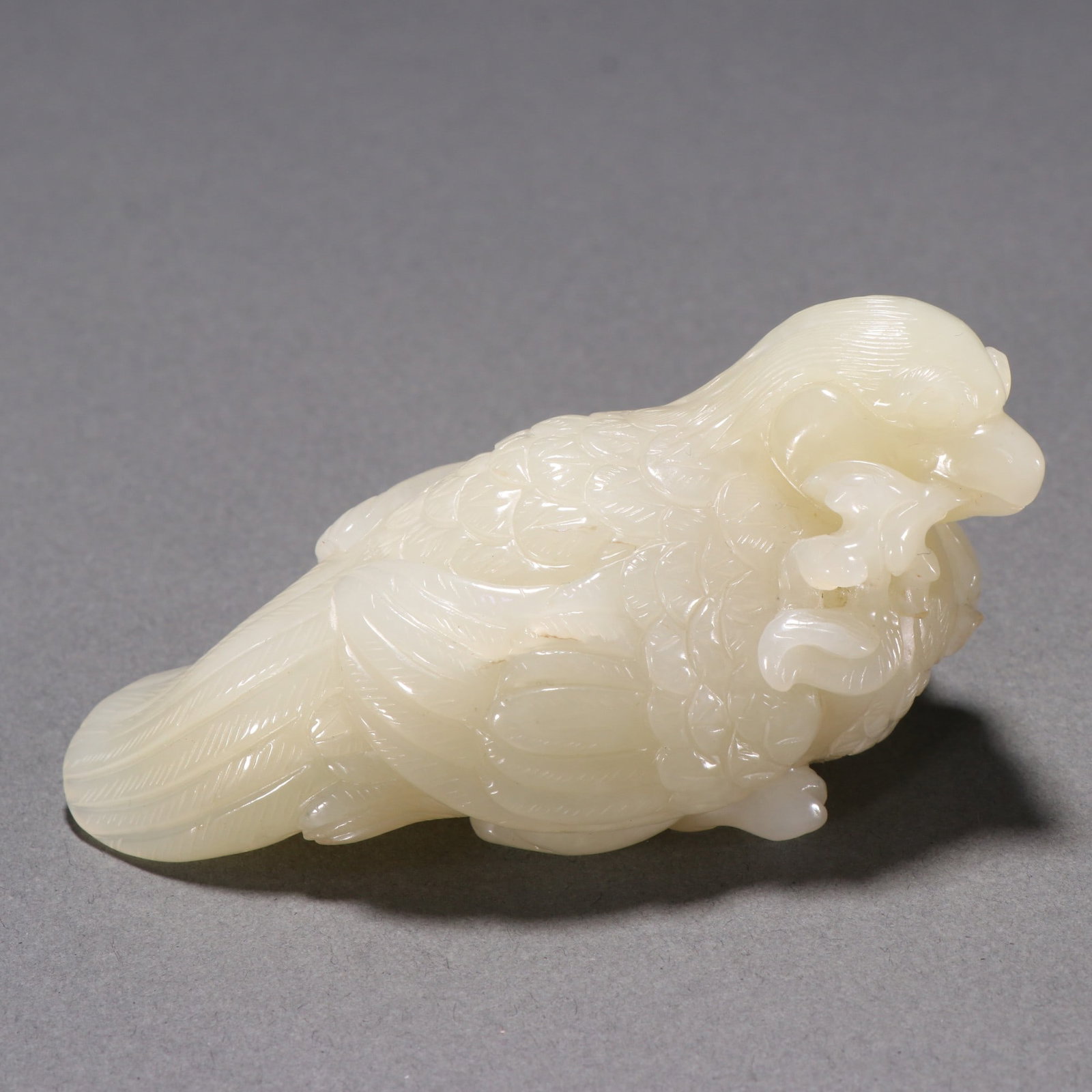 An Exquisite White Jade Bird Ornament: An Exquisite White Jade Bird Ornament,Qing Dynasty,China,Size:1.8inx3.7inx1.7in,白玉鸟摆件,中国清代