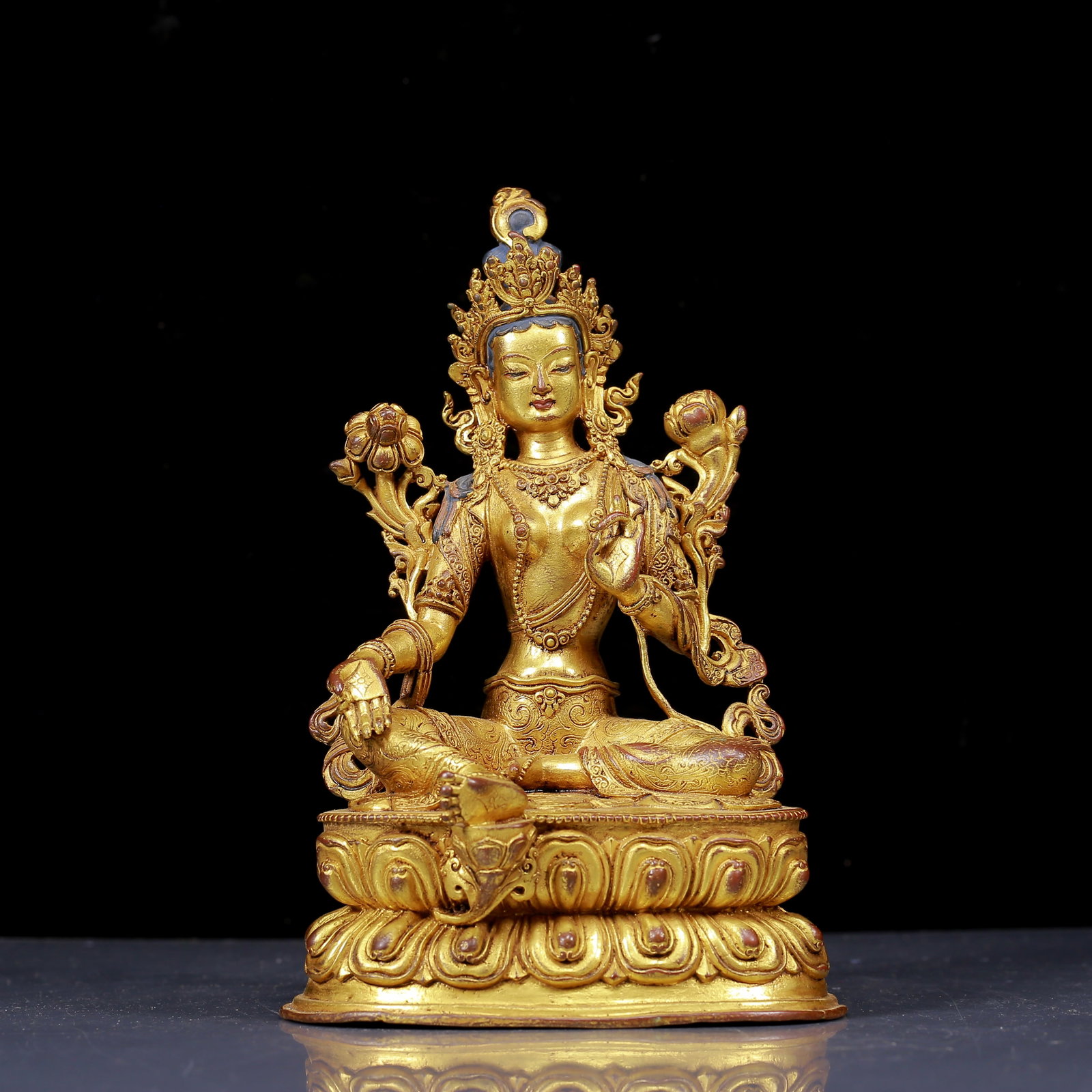 A Solemn Gilt Bronze Statue of Tara: A Solemn Gilt Bronze Statue of Tara,Qing Dynasty,China,Kangxi Seven-character Mark,Size:5.9inx4.1inx8.9in 铜鎏金度母像,中国清代,康