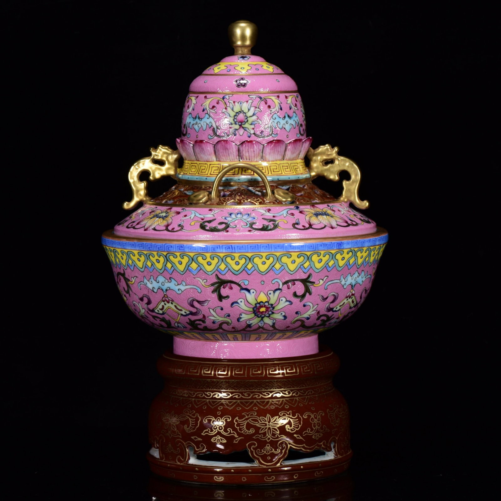 An Exquisite Famille-Rose Lotus Pattern Painted Gold Double-Ears Censer: An Exquisite Famille-Rose Lotus Pattern Painted Gold Double-Ears Censer,Qing Dynasty,China,with Qianlong Six-character Mark,Size:12.6inx7.5in,粉彩缠枝莲纹描&#