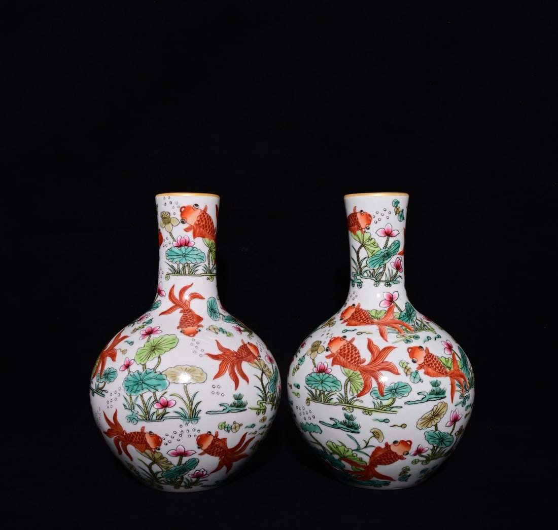 A Pair of Exquisite Enamel Hornwort Pattern Vases,: A Pair of Exquisite Enamel Hornwort Pattern Vases,Qing Dynasty, China,Qianlong Six-character Mark,Size:9.1inx5.9in 一对珐琅彩鱼藻纹瓶