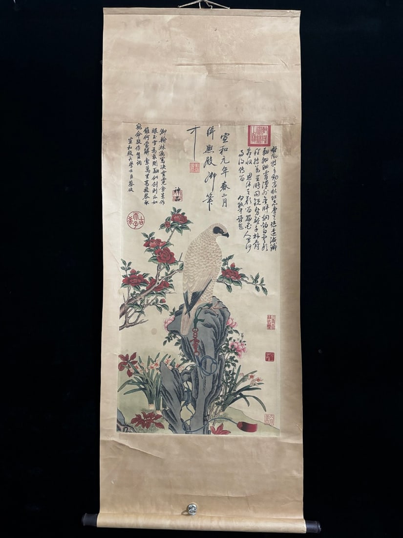 A Chinese Vertical Scroll Ink Painting of Flower and Bird on Paper: A Chinese Vertical Scroll Ink Painting of Flower and Bird on Paper,Song huizong,Size:(entirety)57.1inx22in,(Without frame)33.5inx17.3in,一幅中国水墨花鸟