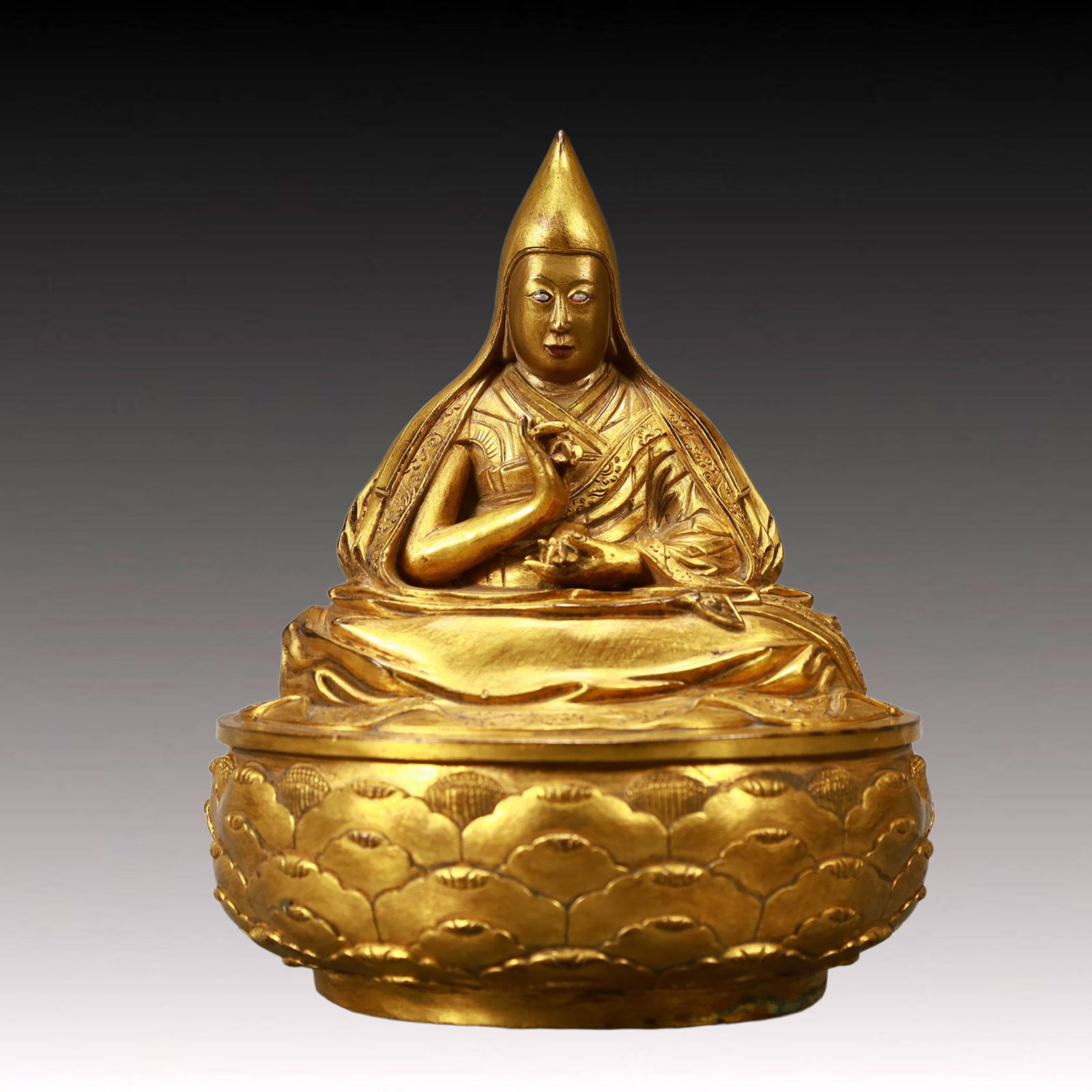 A Solemn Gilt Bronze Statue of Tsongkhapa: A Solemn Gilt Bronze Statue of Tsongkhapa,Ming Dynasty,China,Size:5.9inx5.9inx7.9in,Weight:2450g,铜鎏金宗喀巴像,中国明代
