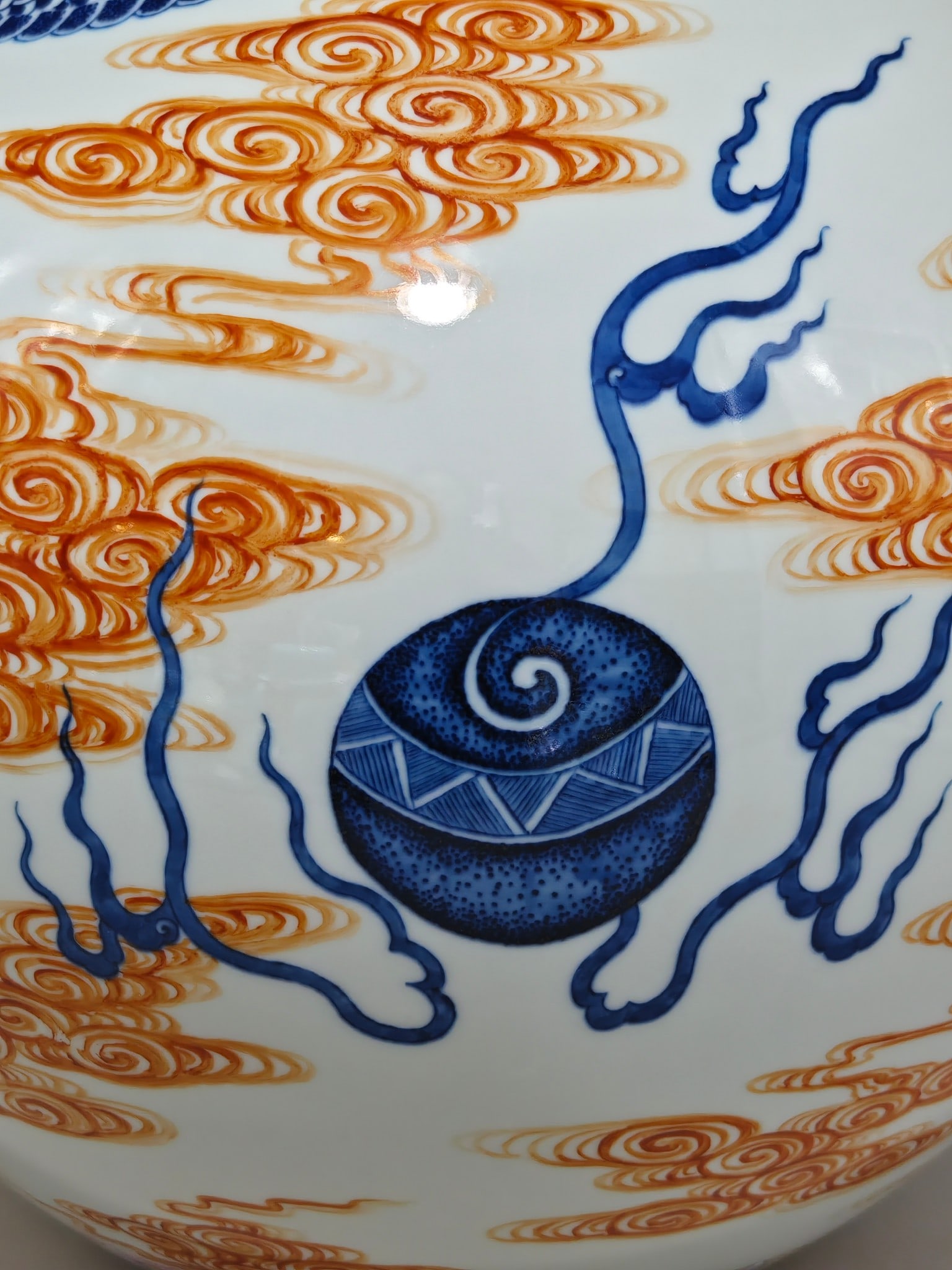 Blue and White Auspicious Cloud Pattern Dragon Pattern Vase - 7