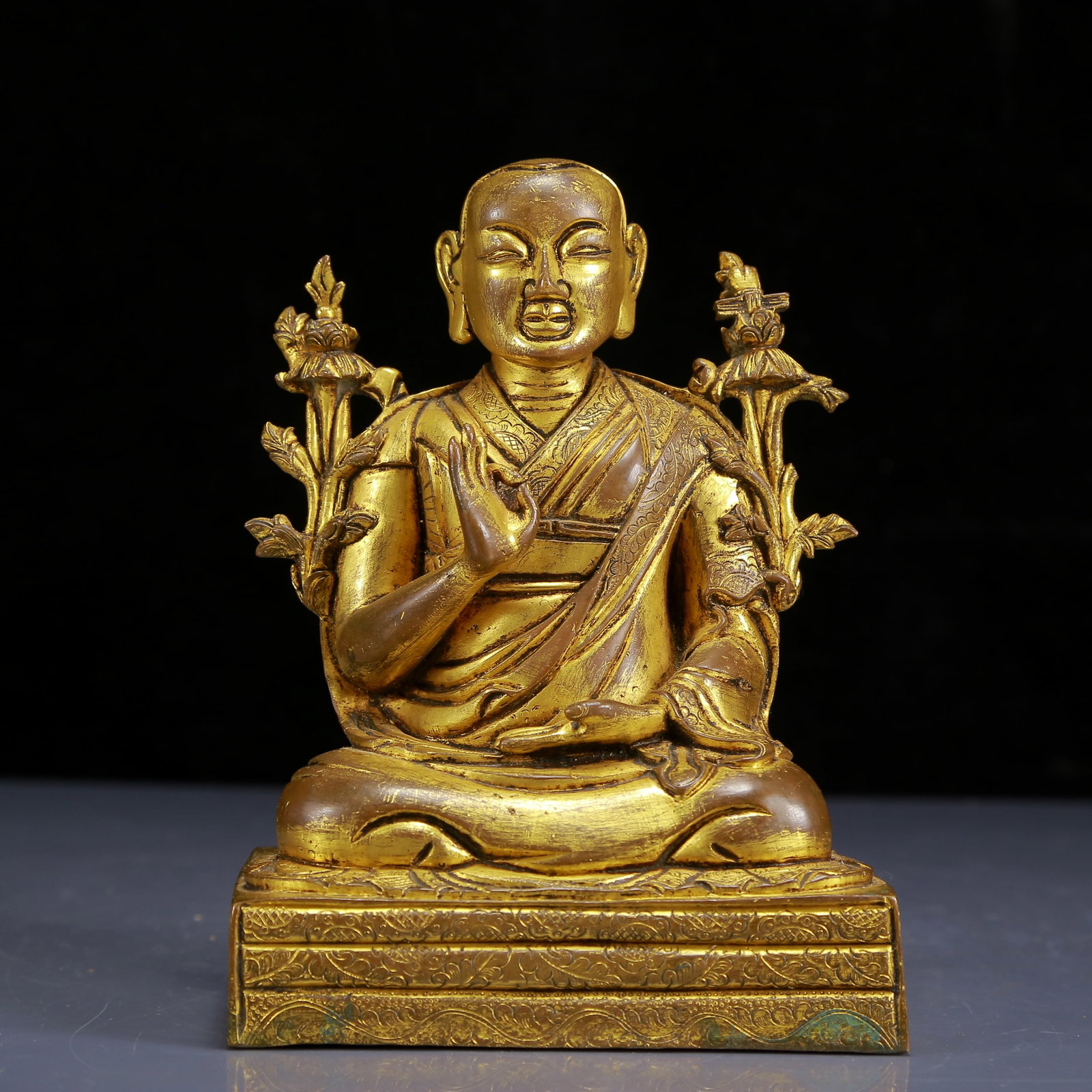 A Solemn Gilt Bronze Statue of Guru: A Solemn Gilt Bronze Statue of Guru,Ming Dynasty,China,Size:4.3inx3.1inx5.9in,Weight:1530g,铜鎏金上师像,中国明代