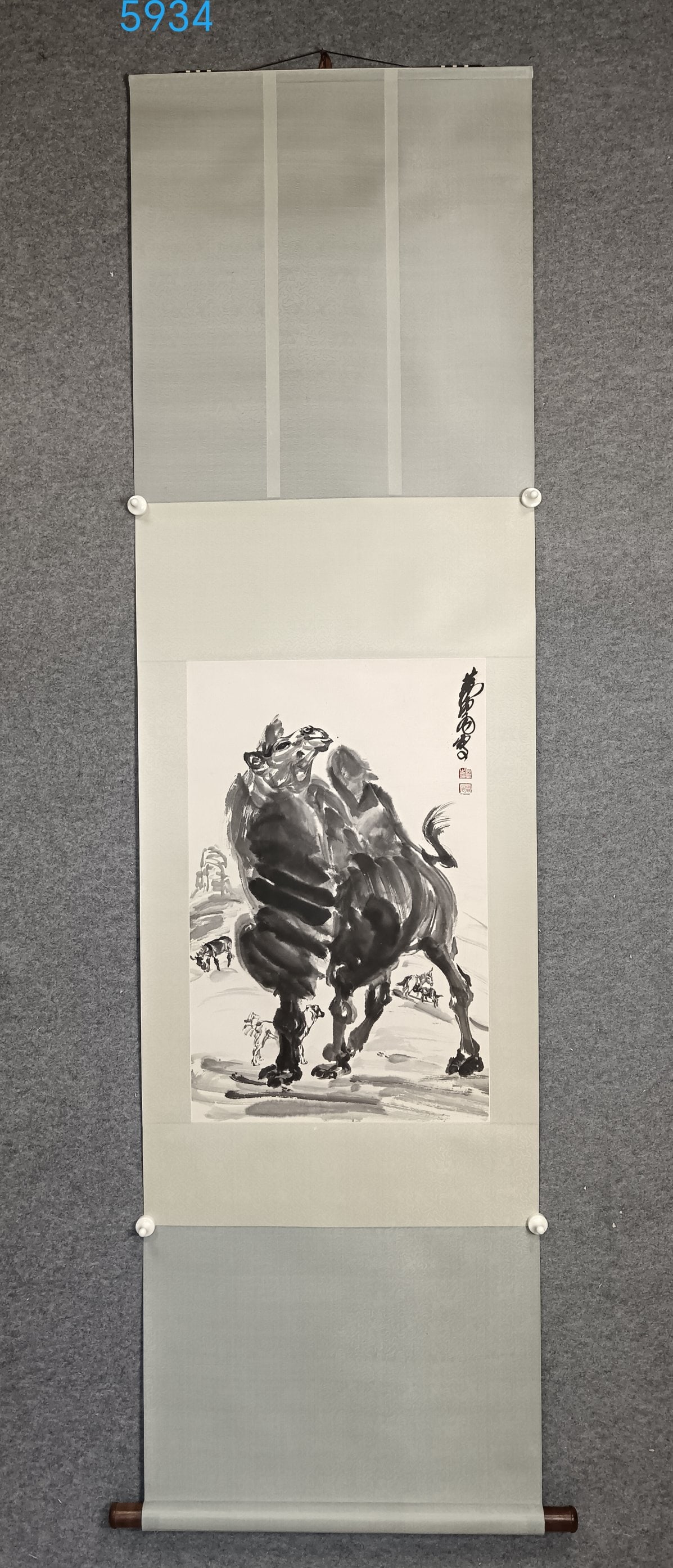 A Chinese Vertical Scroll Ink Painting of Camel on Paper: A Chinese Vertical Scroll Ink Painting of Camel on Paper,Huang zhou,Size:(Without frame)17.7inx27.6in,一幅中国水墨骆驼图立轴,黄&