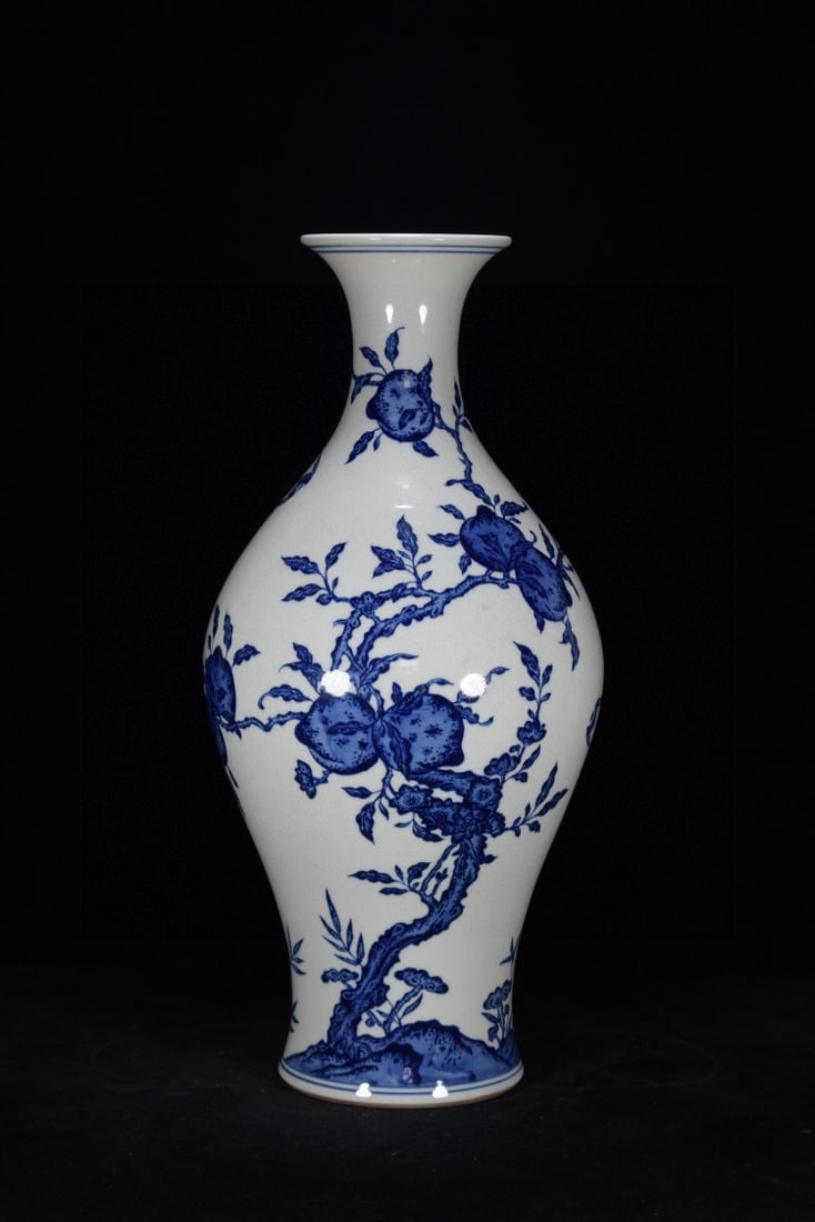 An Exquisite Blue and White Peach Pattern Vase (1 of 8)
