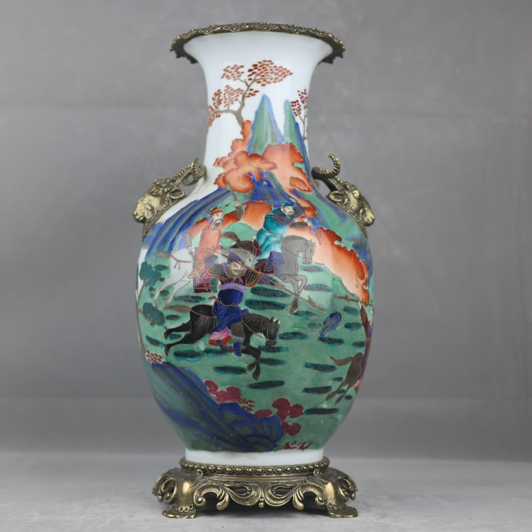 An Exquisite Famille-Rose Inlaid Bronze Character and Story Pattern Double-Ears Vase: An Exquisite Famille-Rose Inlaid Bronze Character and Story Pattern Double-Ears VaseQing Dynasty,China,Qianlong Six-character Mark,粉彩镶铜人物故事ń