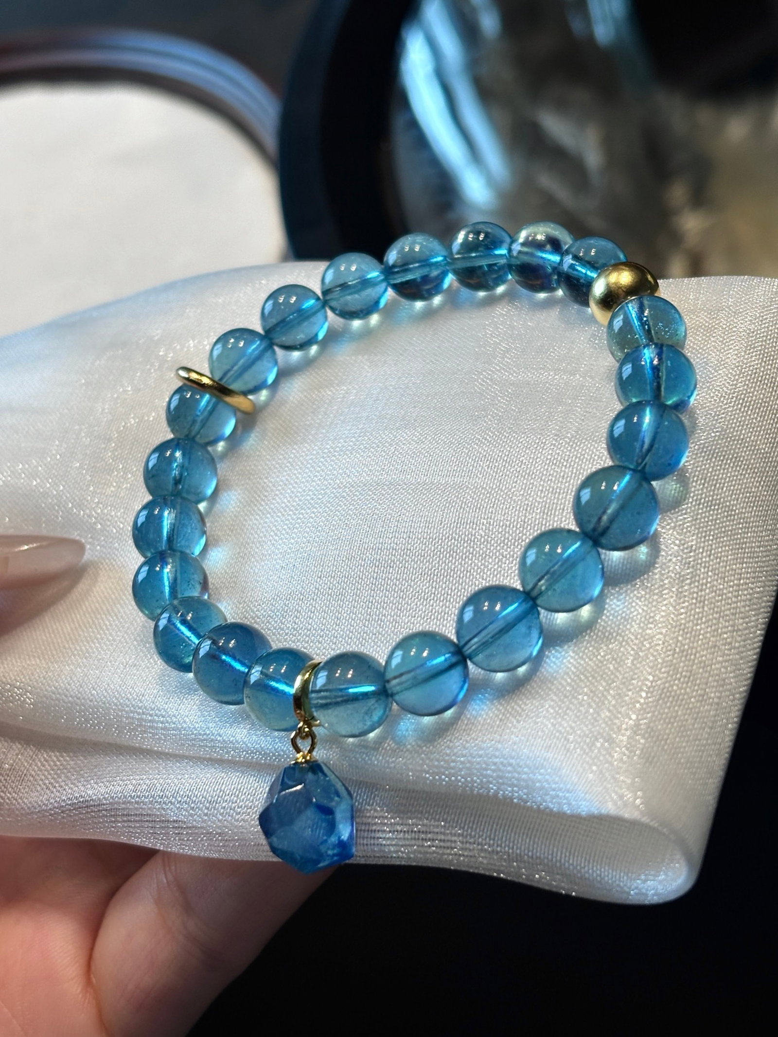 An Exquisite Aquamarine Bracelets: An Exquisite Aquamarine Bracelets,Size:8.5mm,Weight:22.9g 海蓝宝手串