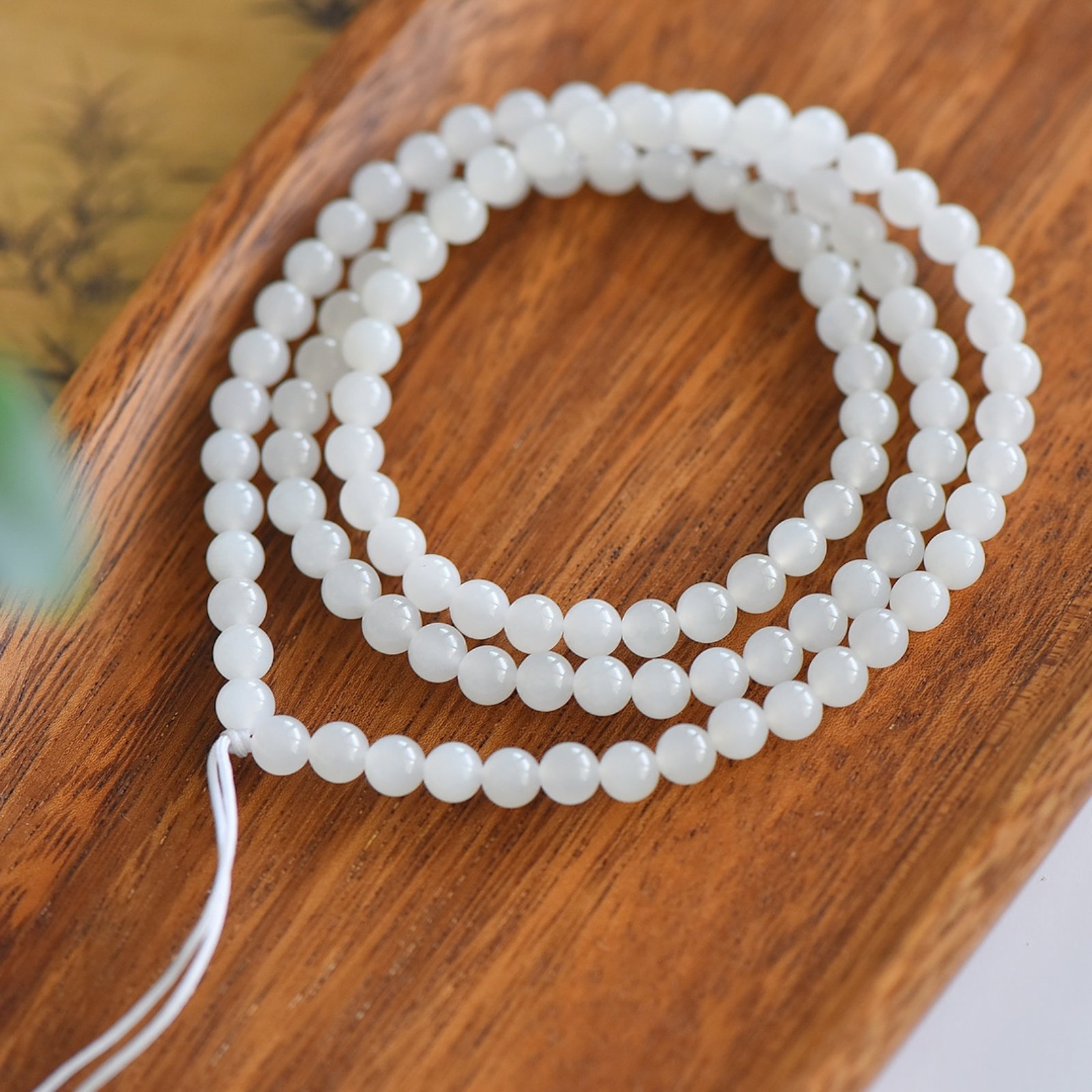 An Exquisite White Jade Bracelets: An Exquisite White Jade Bracelets,Size:6mm 白玉手串