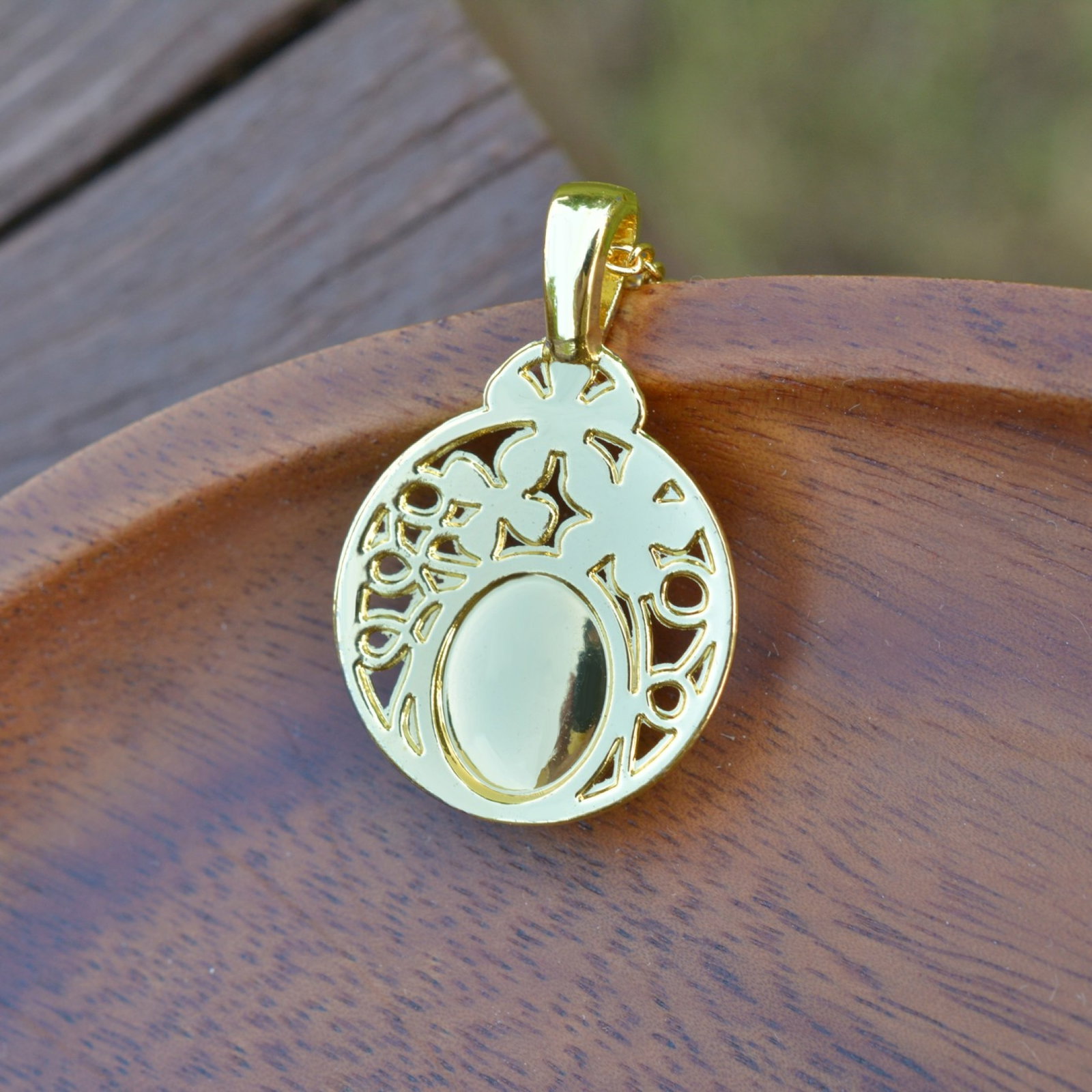 An Exquisite Pendant - 5