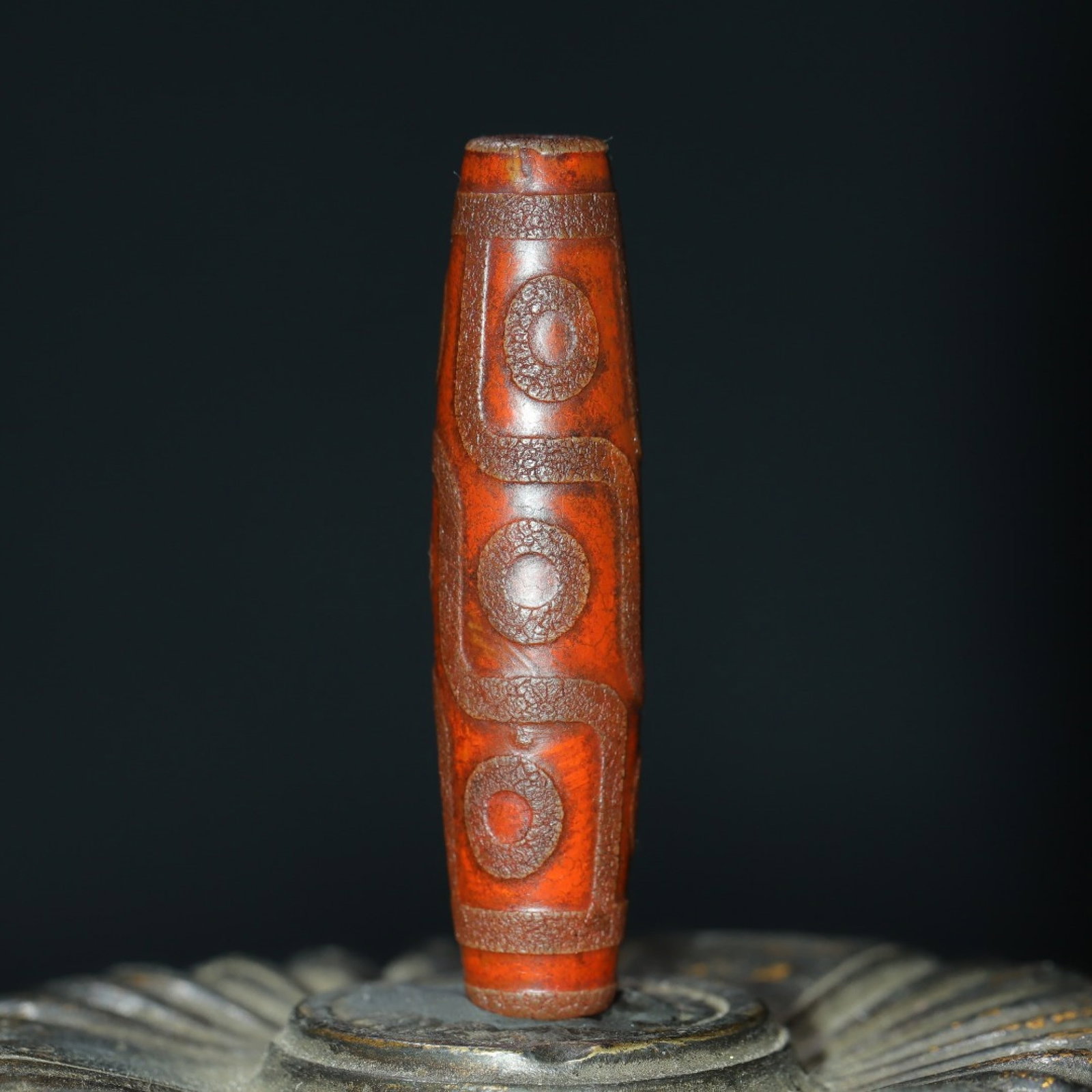 An Exquisite Nine Eyes Dzi Bead Pendant: An Exquisite Nine Eyes Dzi Bead Pendant,Size:58mmx14mm,Weight:17g 九眼天珠挂件