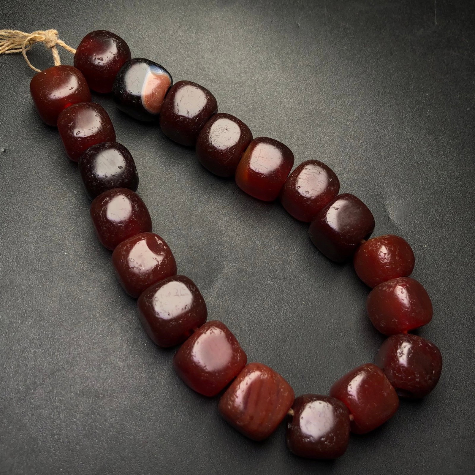 An Exquisite Agate Bracelets (1 of 9)