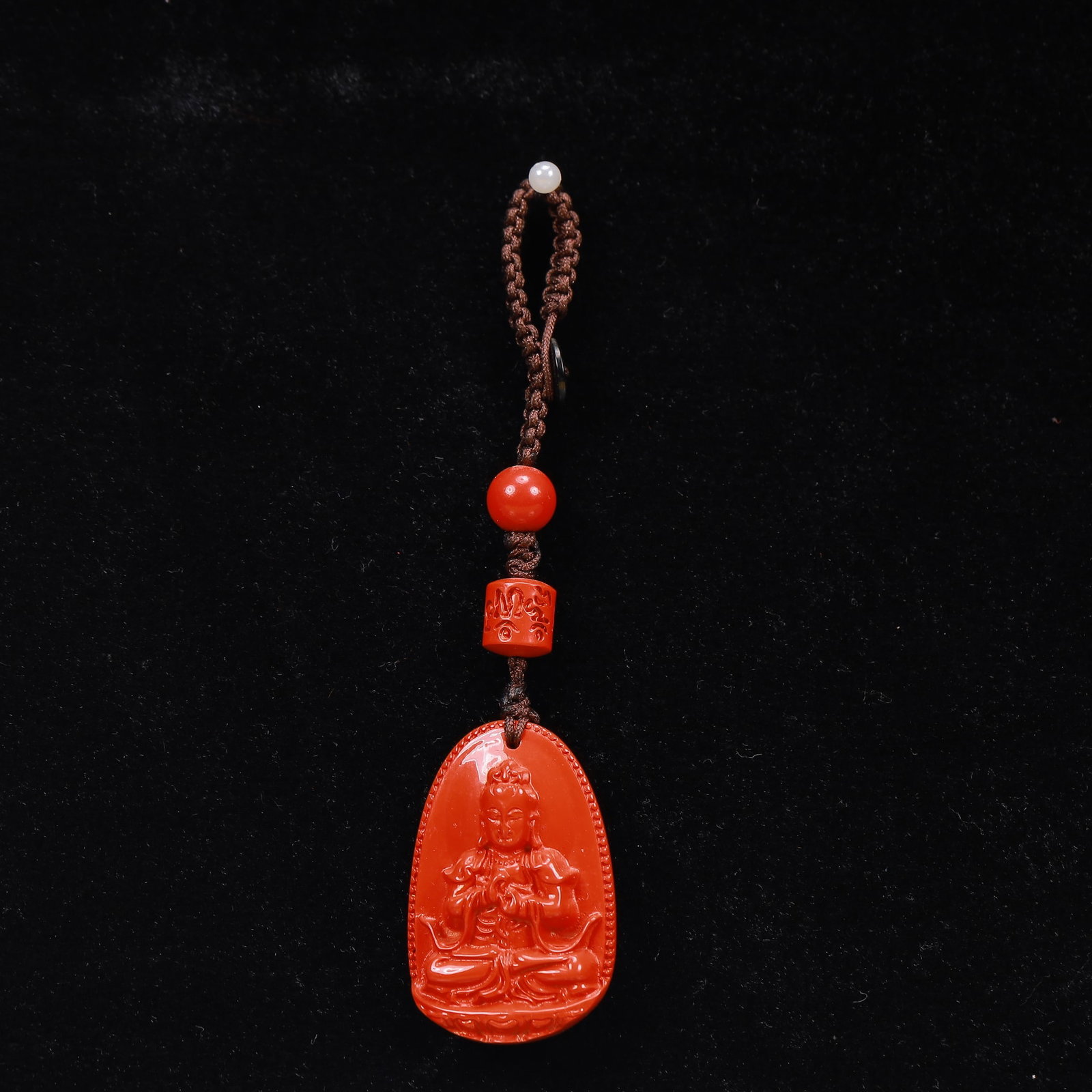 An Exquisite Cinnabar Statue of Avalokitesvara Statue of Bodhisattva Pendant: An Exquisite Cinnabar Statue of Avalokitesvara Statue of Bodhisattva Pendant,Size:1inx1.6in,Weight:19g 朱砂观音菩萨佛像挂件