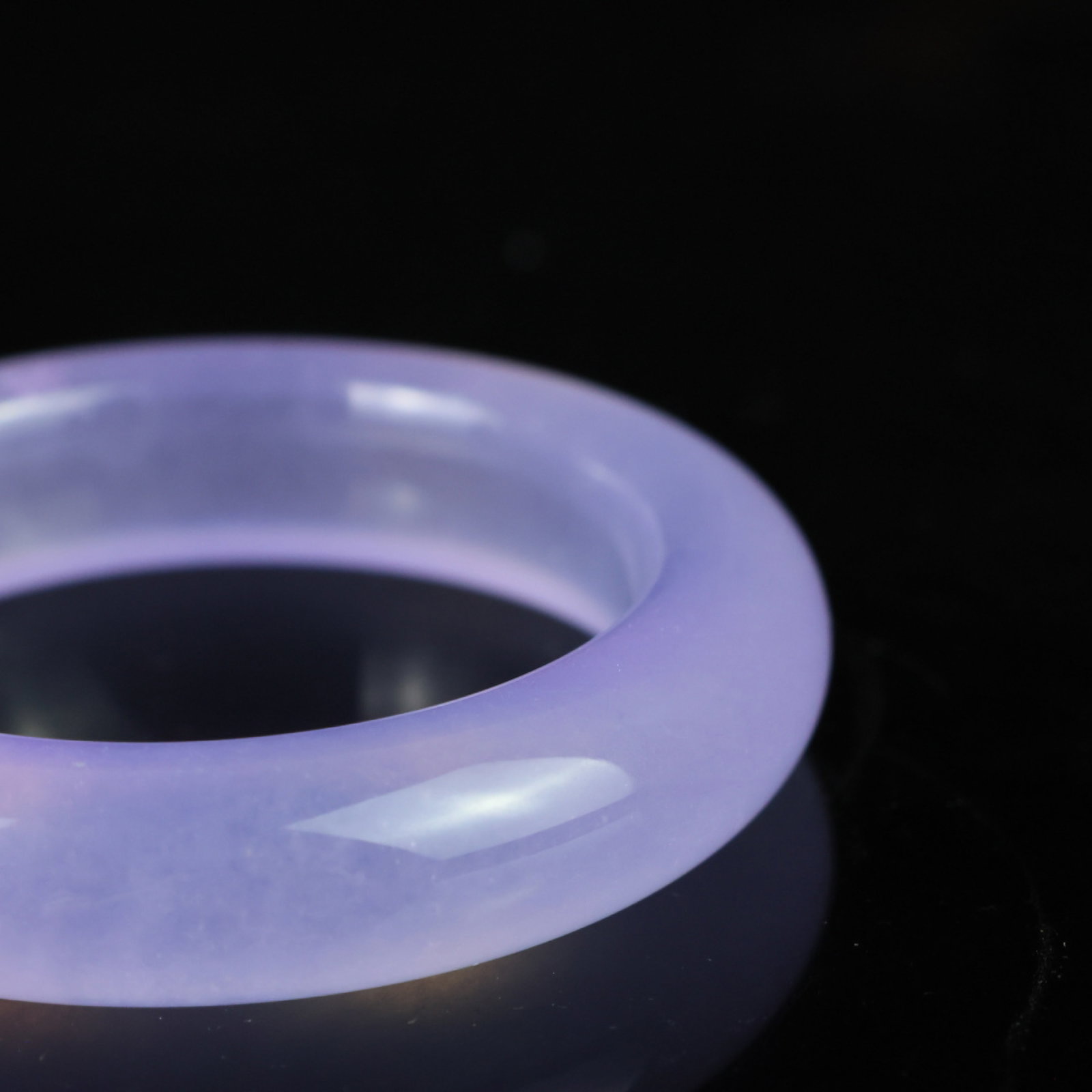 An Exquisite Jadeite Bracelets - 7