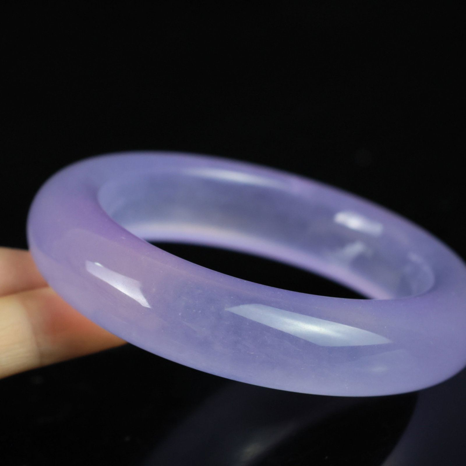 An Exquisite Jadeite Bracelets - 8