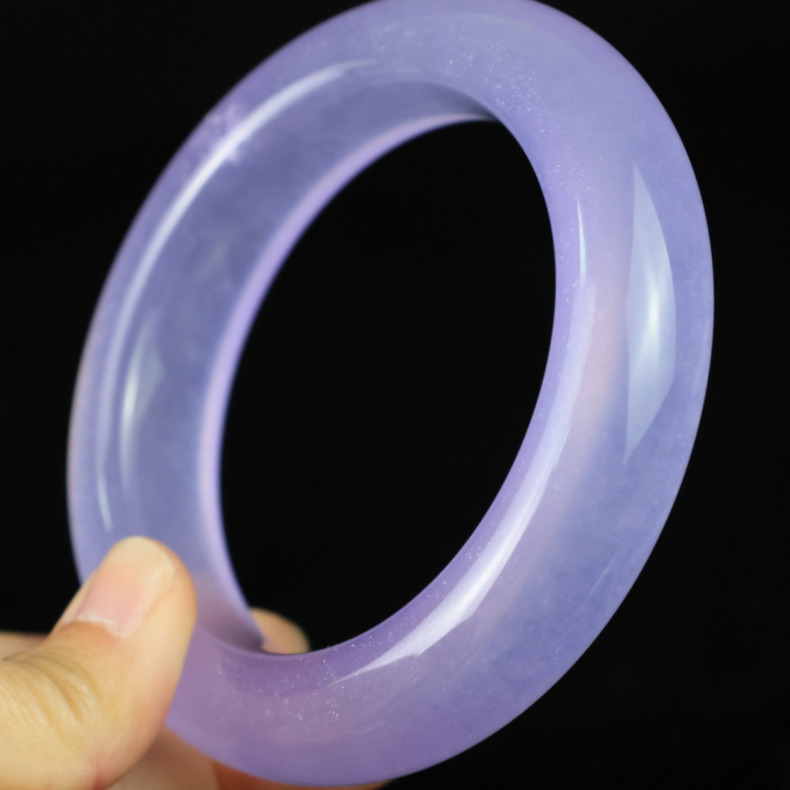 An Exquisite Jadeite Bracelets - 9