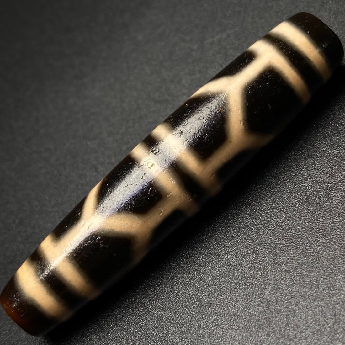 An Exquisite Turtle Pattern Dzi Bead Pendant - 7