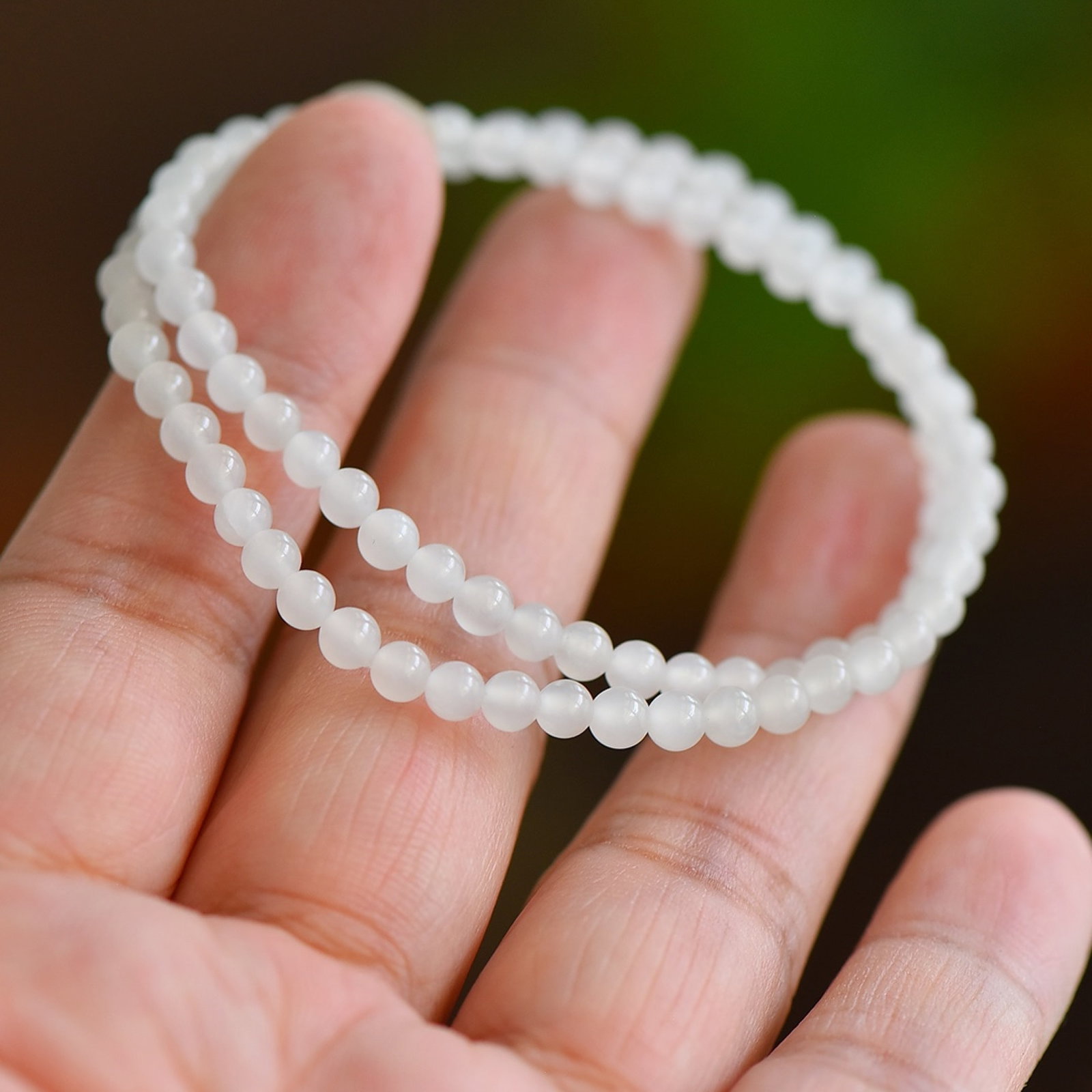 An Exquisite White Jade Bracelets: An Exquisite White Jade Bracelets,Size:4mm 白玉手串