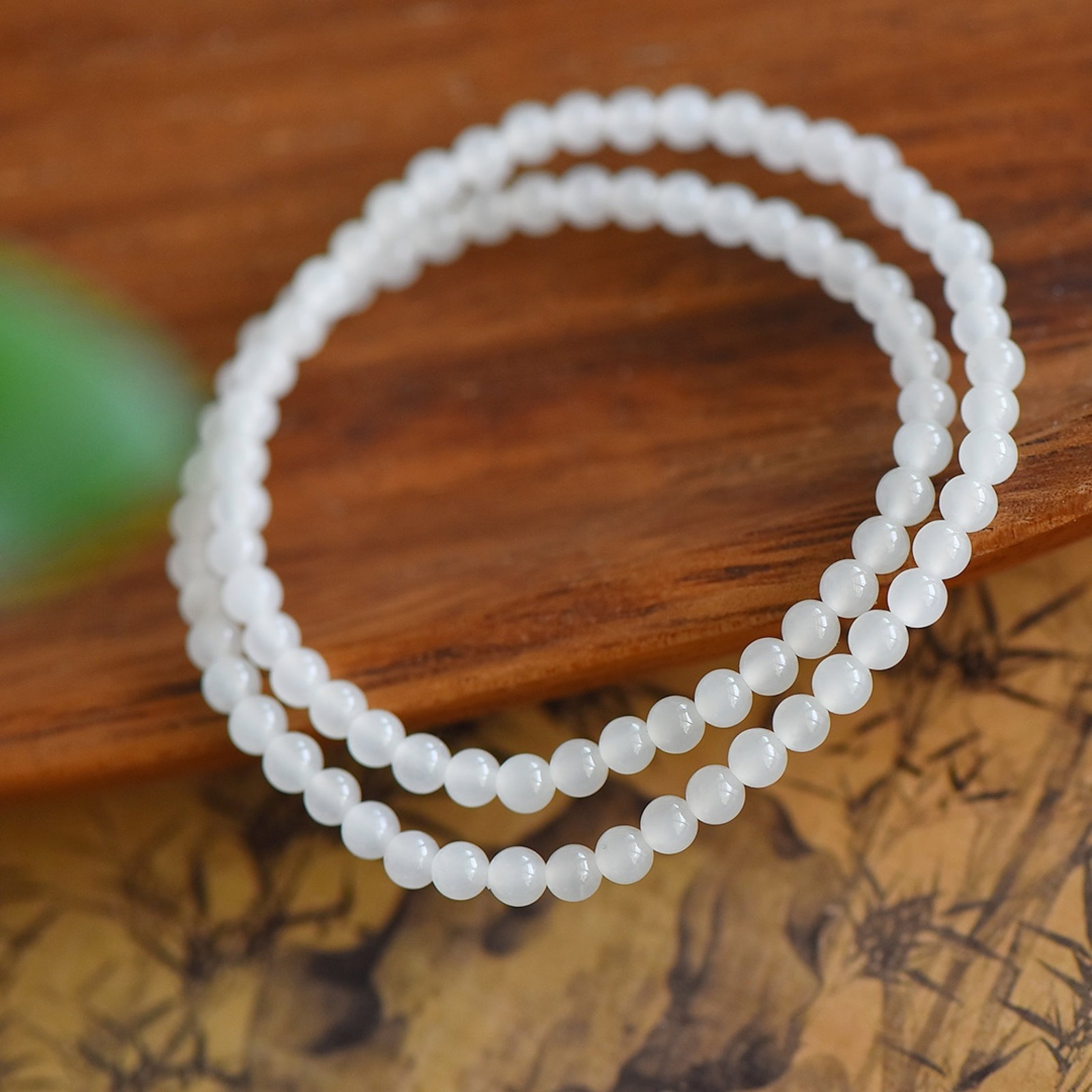 An Exquisite White Jade Bracelets - 2