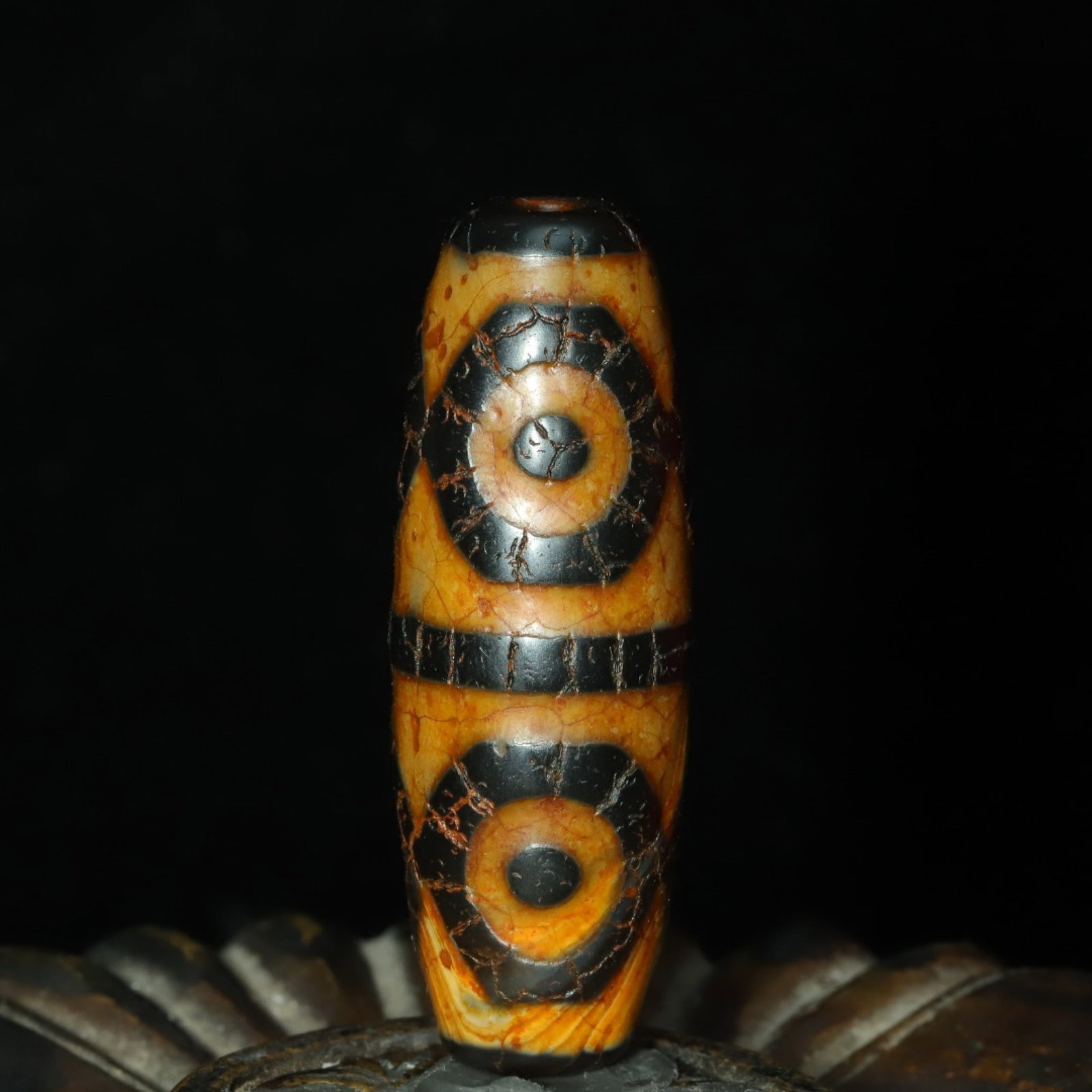 An Exquisite Six Eyes Dzi Bead Pendant: An Exquisite Six Eyes Dzi Bead Pendant,Size:39mmx14mm,Weight:12g 六眼天珠挂件