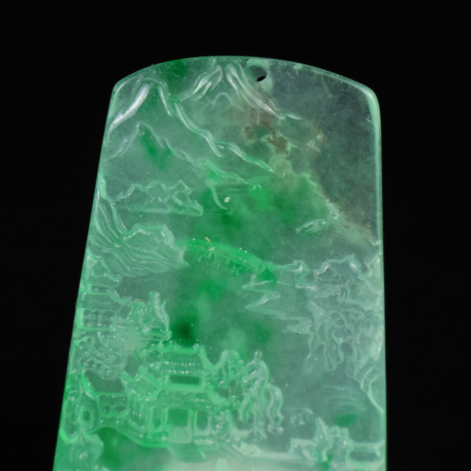 An Exquisite Jadeite Landscape Pattern Pendant - 2