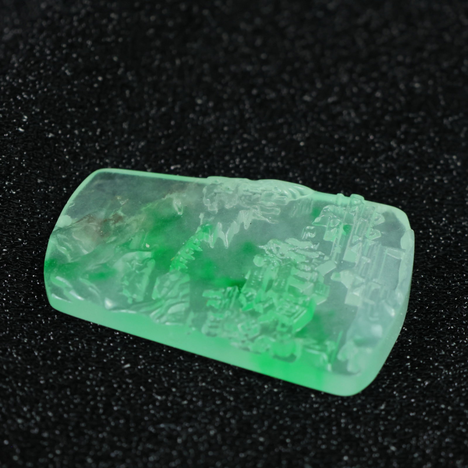 An Exquisite Jadeite Landscape Pattern Pendant - 7