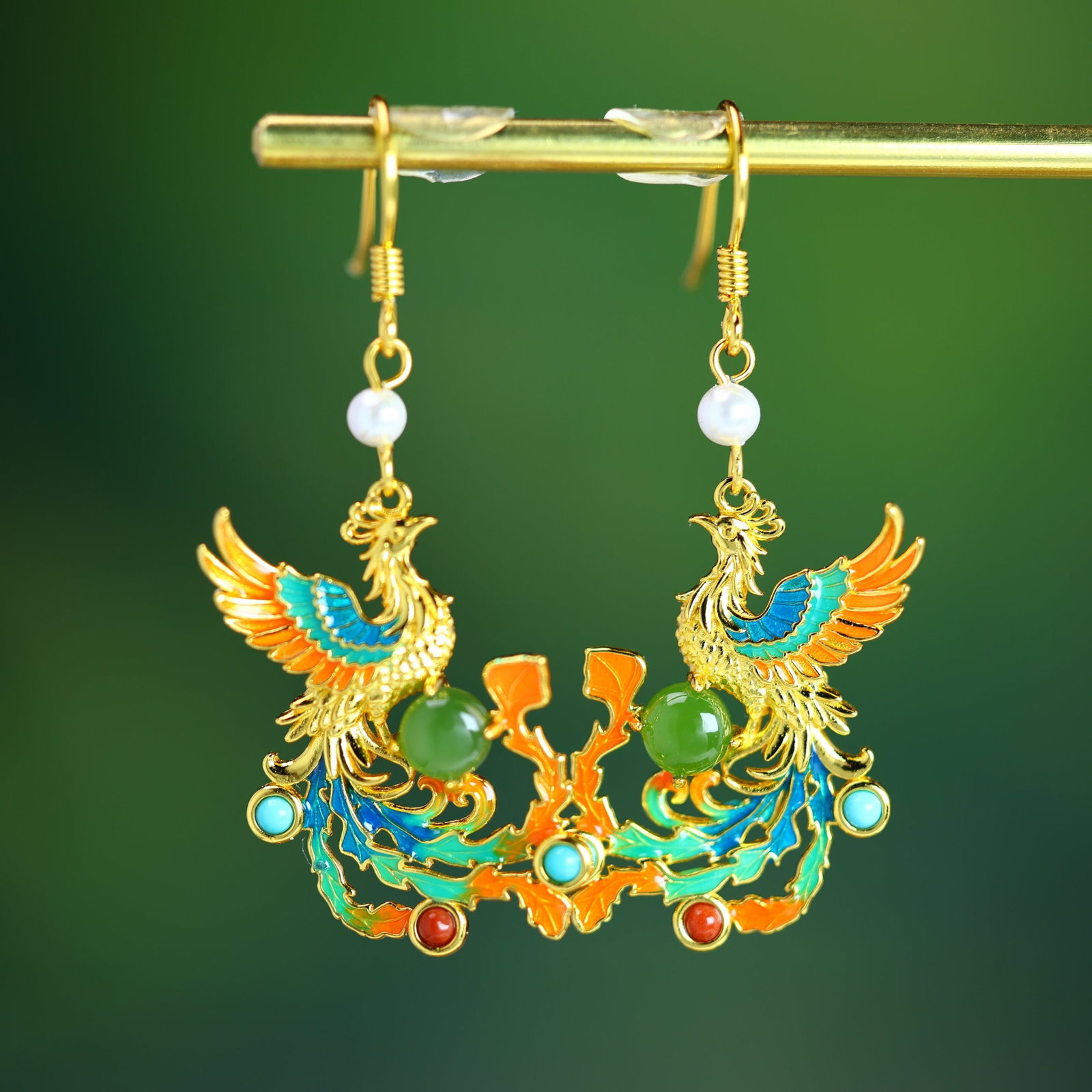 A Pair of Exquisite Sterling Silver-Gold Plated Inlaid Jasper Enamel Earrings,Inlaid Pearls: A Pair of Exquisite Sterling Silver-Gold Plated Inlaid Jasper Enamel Earrings,Inlaid Pearls,Size:5mmx5mm 一对纯银镀金镶碧玉珐琅耳