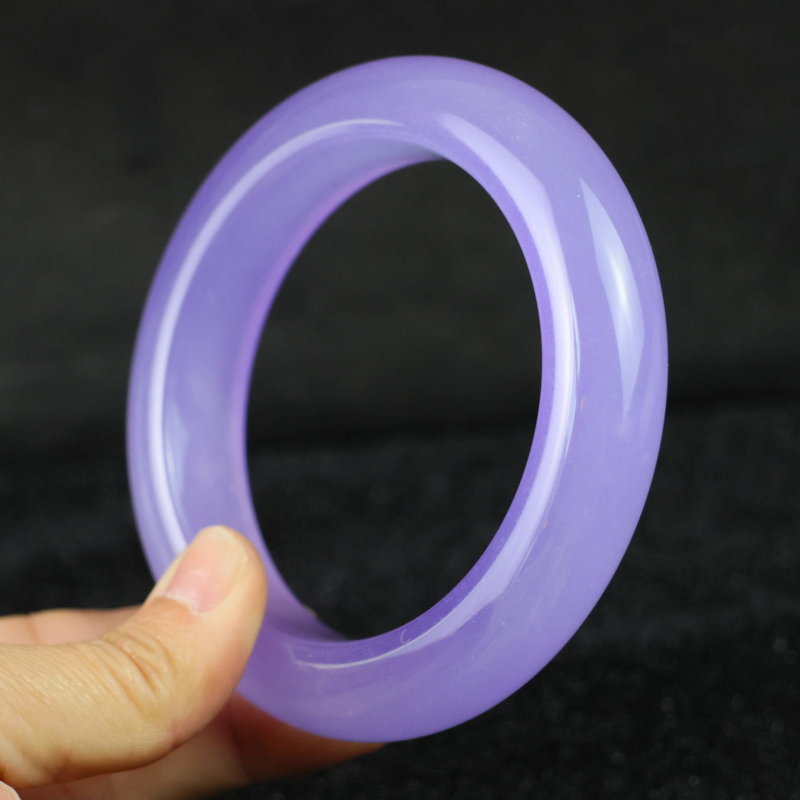 An Exquisite Jadeite Bracelets - 9