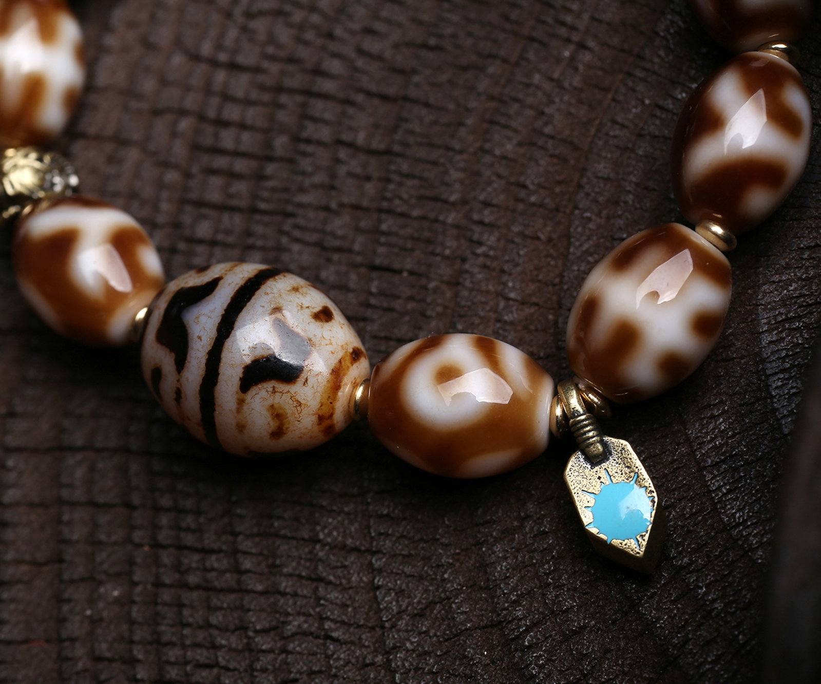 An Exquisite Dzi Bead Bracelets - 2