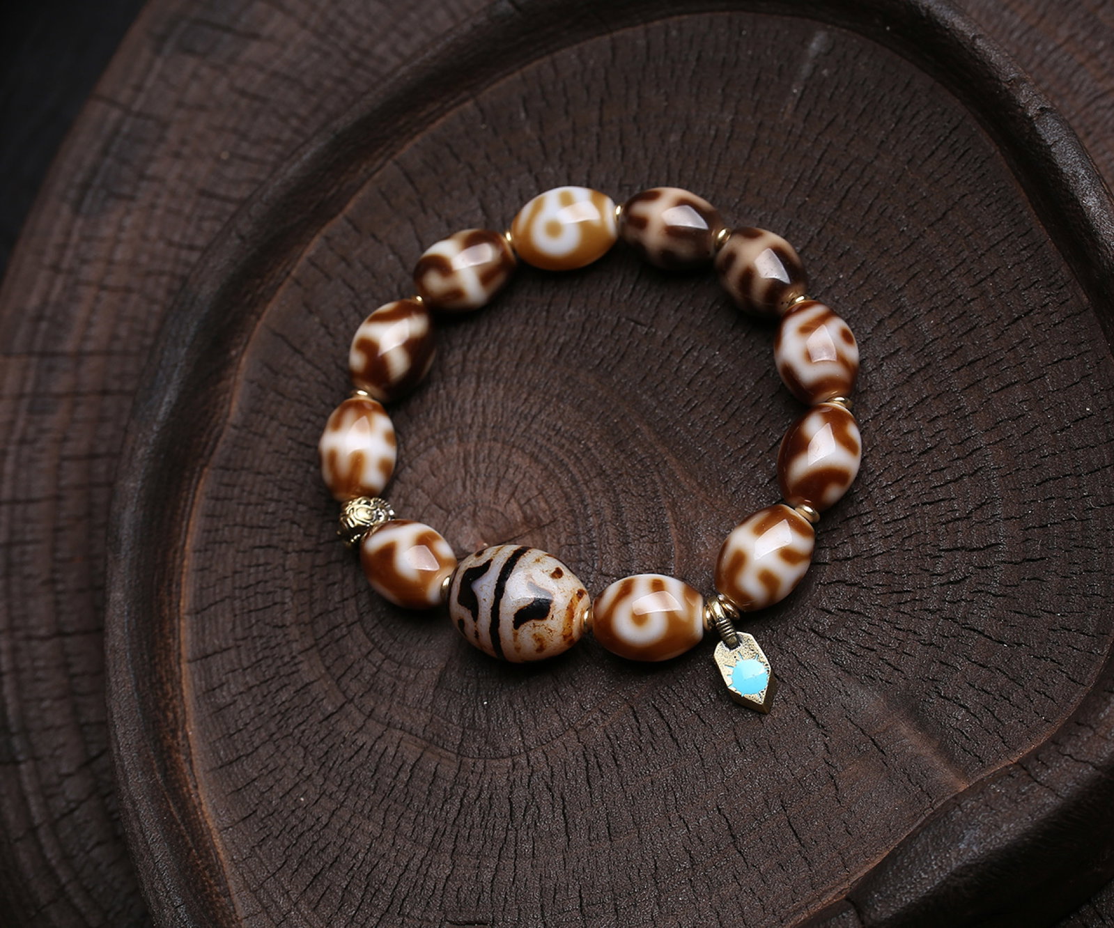 An Exquisite Dzi Bead Bracelets - 3