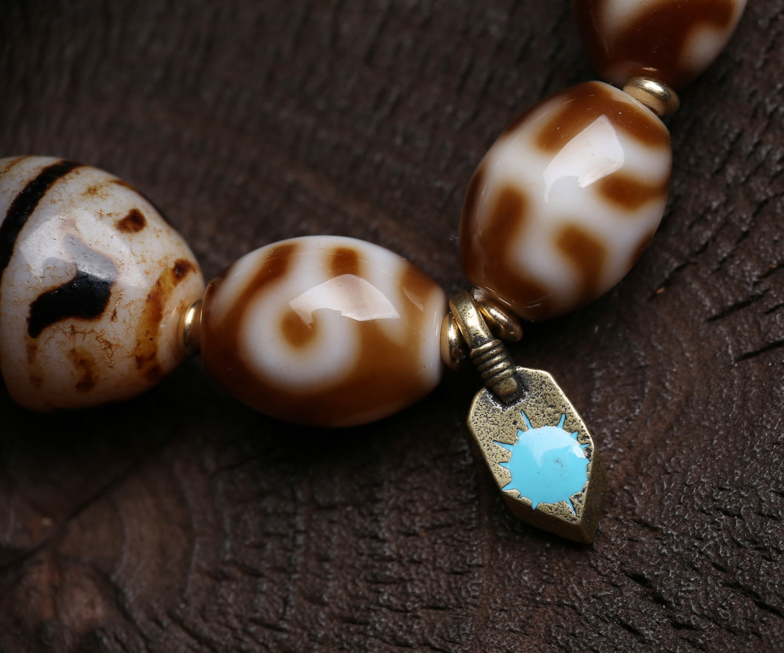 An Exquisite Dzi Bead Bracelets - 5