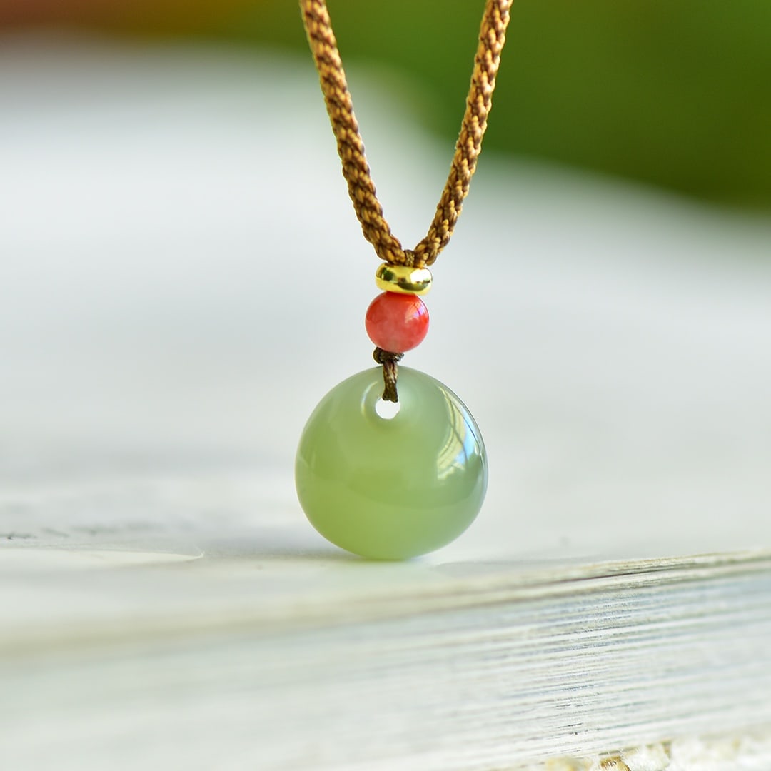 An Exquisite Greenish Jade Bracelets: An Exquisite Greenish Jade Bracelets,Size:15mmx8mm 青白玉手串