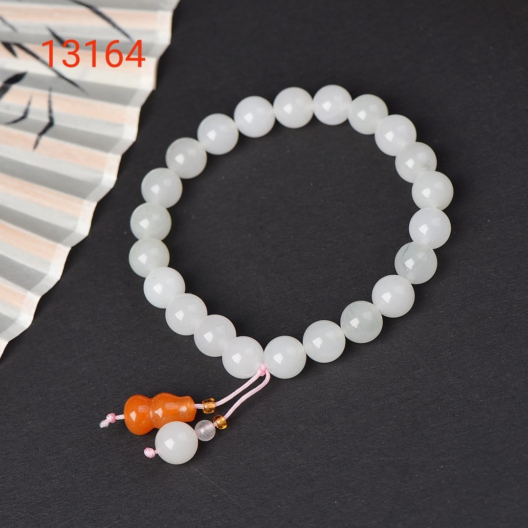 An Exquisite White Jade Bracelets: An Exquisite White Jade Bracelets,Size:8mmx8mm